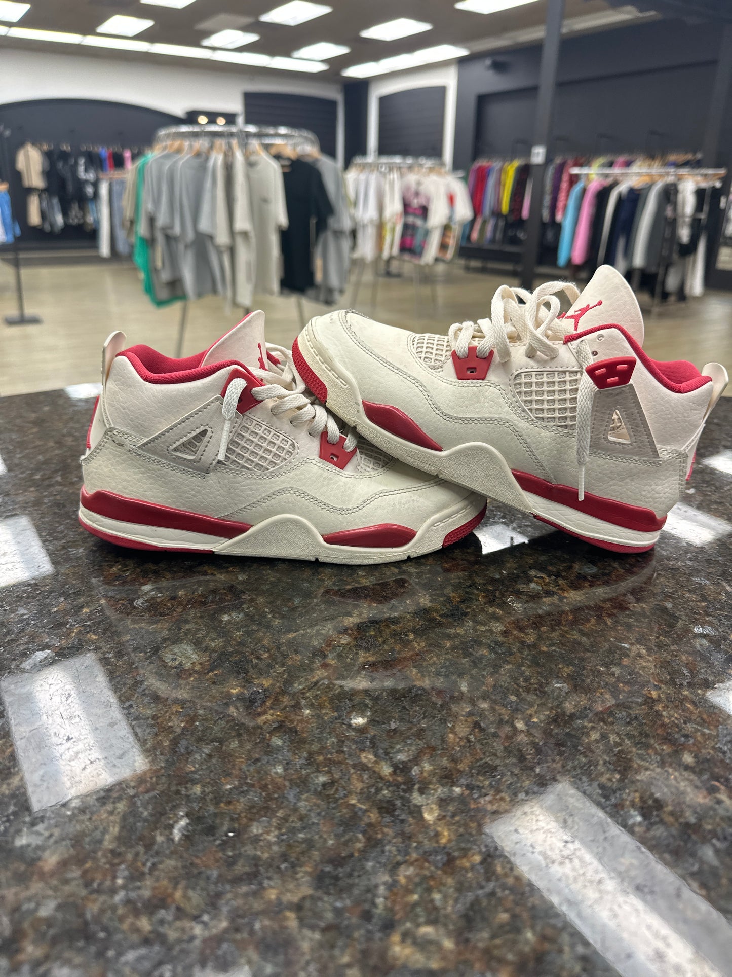 Wmns Air Jordan 4 Retro 'Valentine's Day' Used Without box