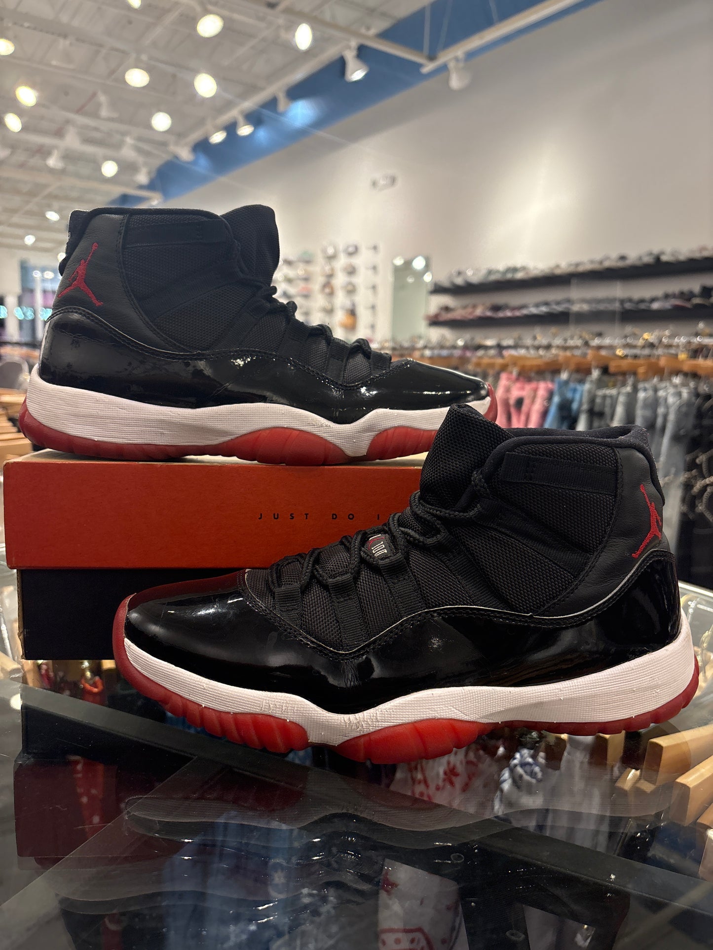 Jordan 11 Retro Bred USED W BOX