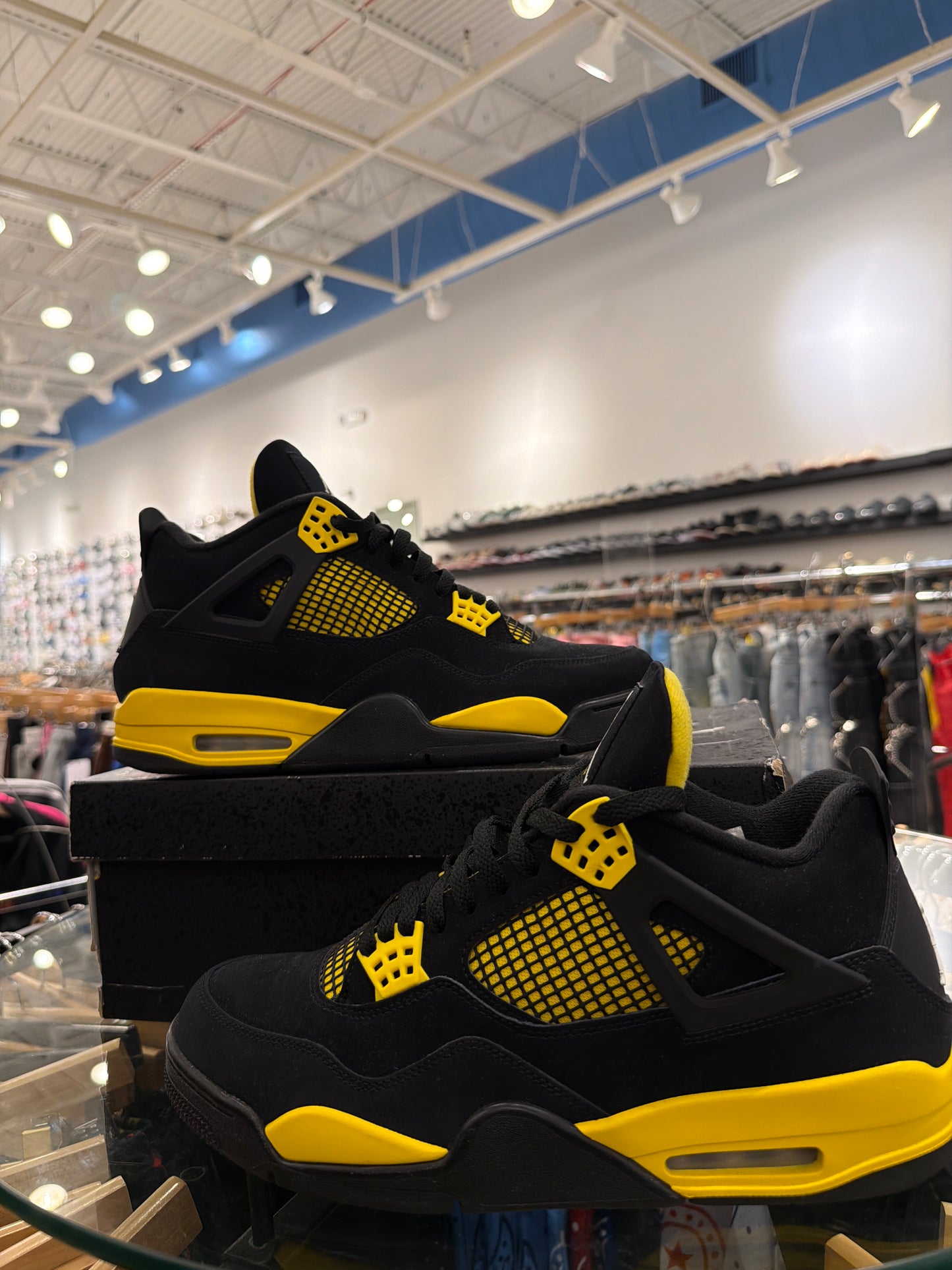 Jordan 4 Thunder Used With Box