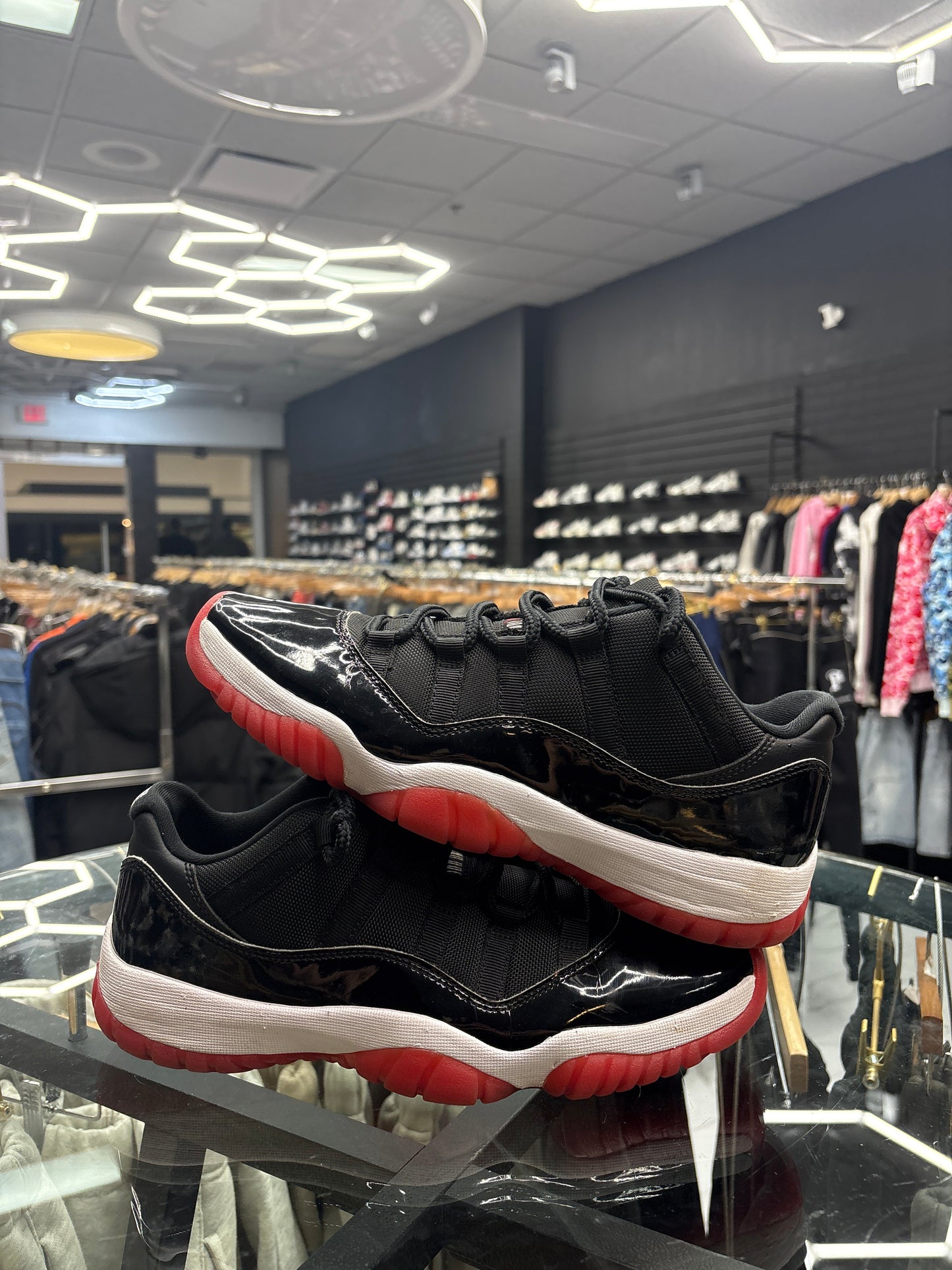 Jordan 11 Low Bred USED NO BOX