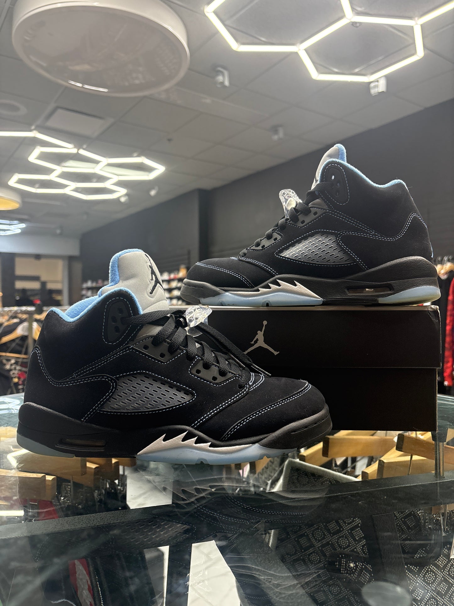 Jordan 5 Black University USED WITH BOX