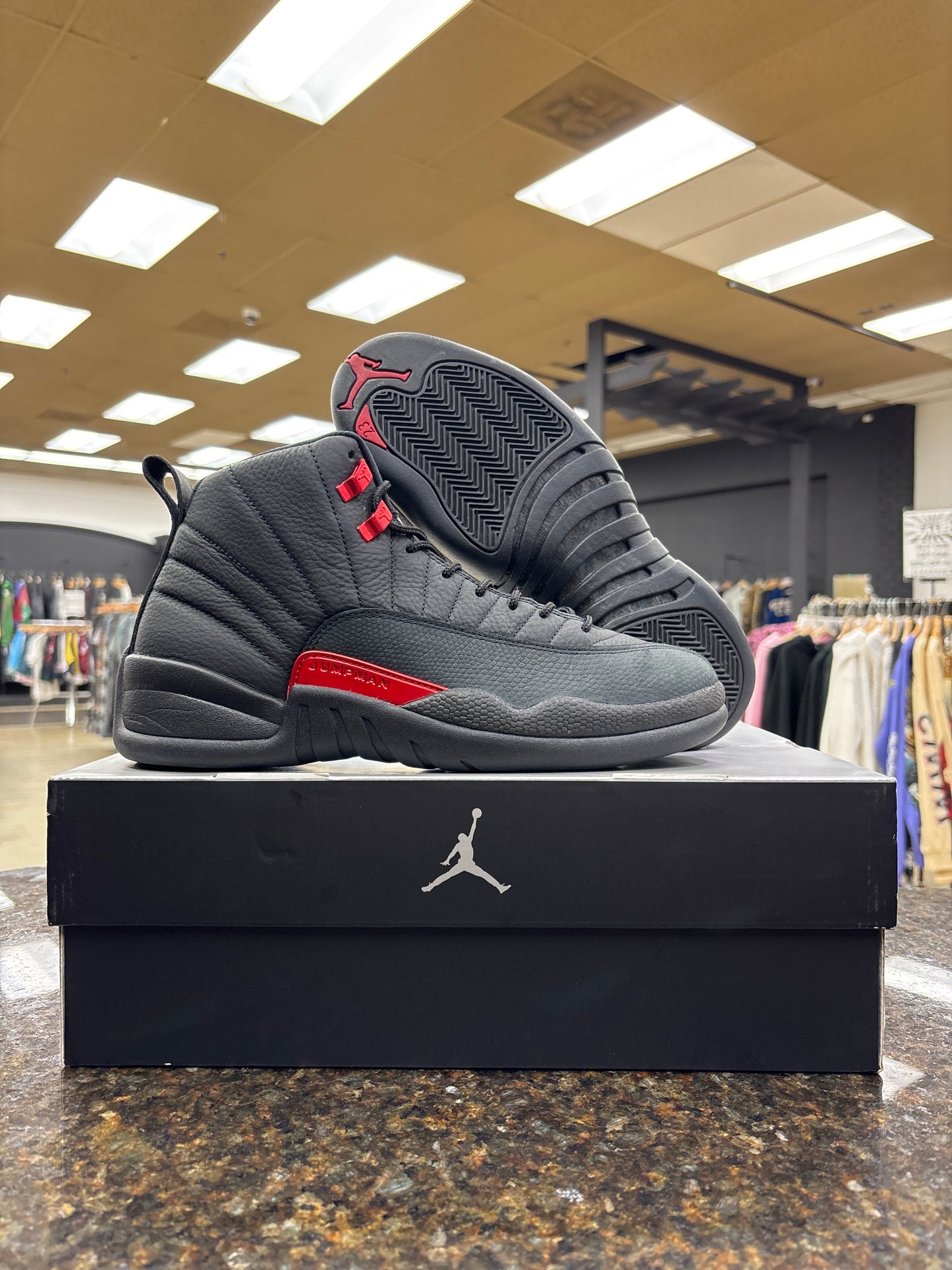 Jordan 11 ‘Bloodline’ VNDS WITH BOX