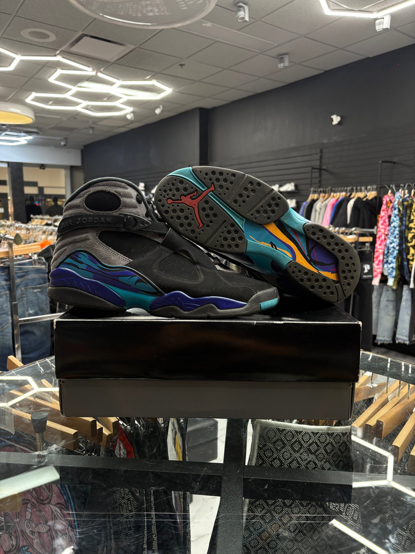 JORDAN 8 AQUA PRE-OWNED W BOX