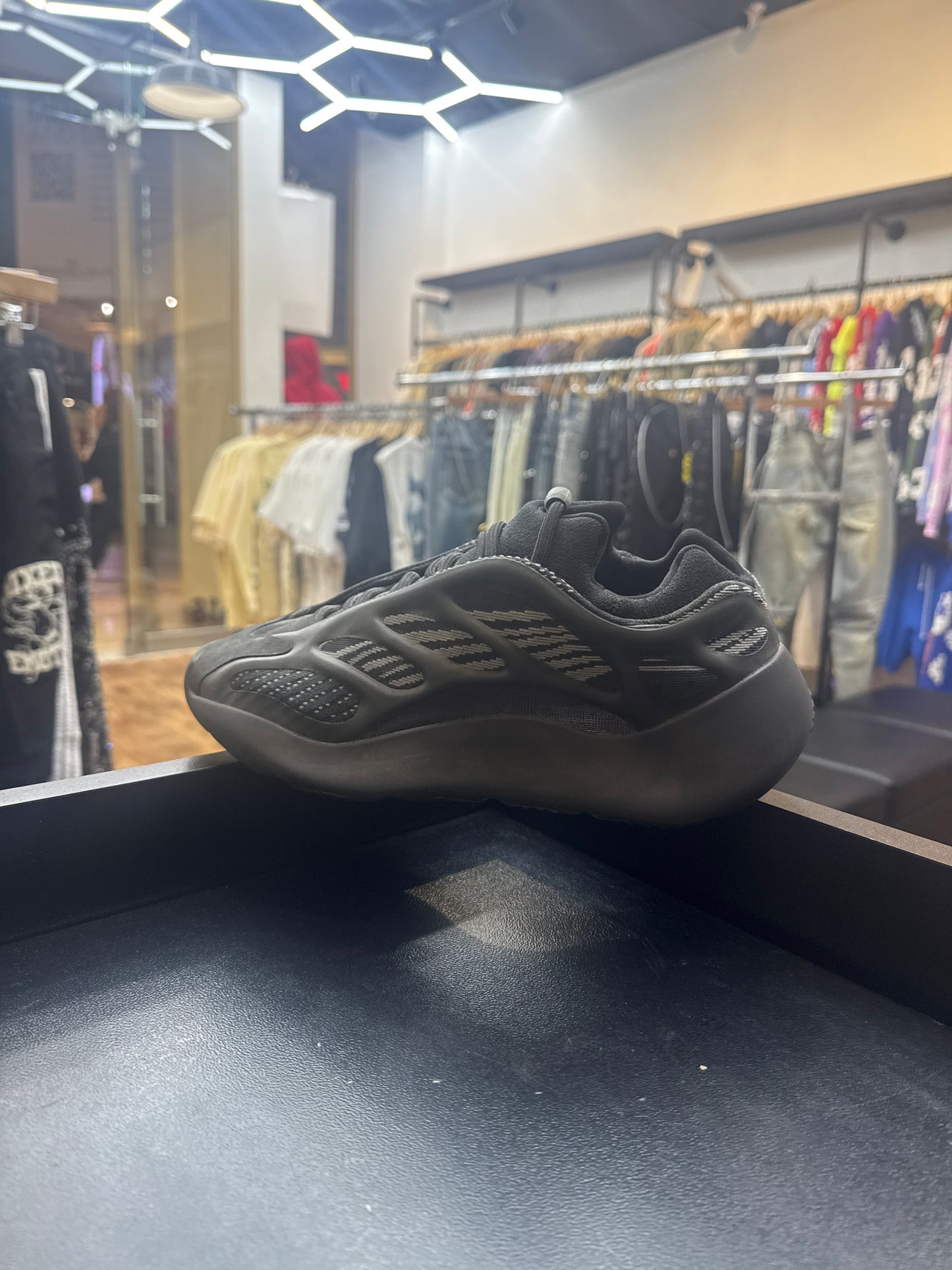 Yeezy 700 Dark Glow Used No Box