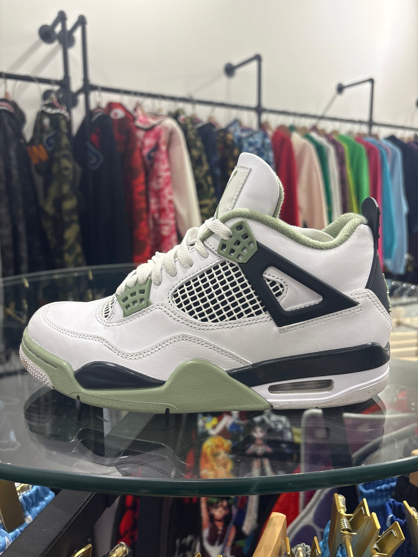 Jordan 4 Retro Seafoam Women’s USED W BOX