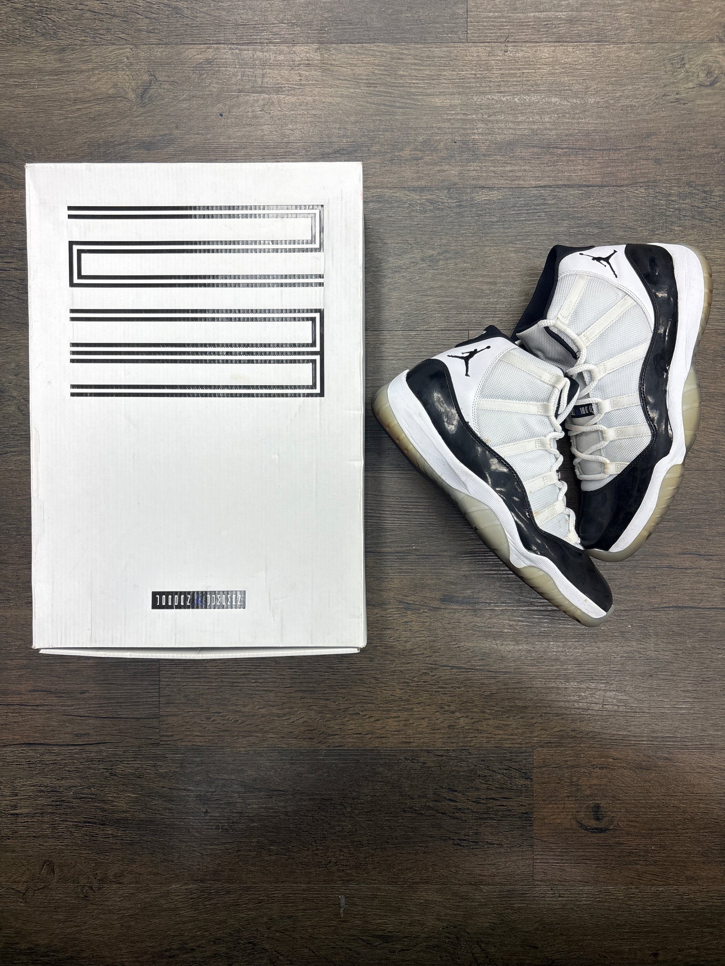 Jordan 11 ‘Concord’ PRE-OWNED WITH OG BOX