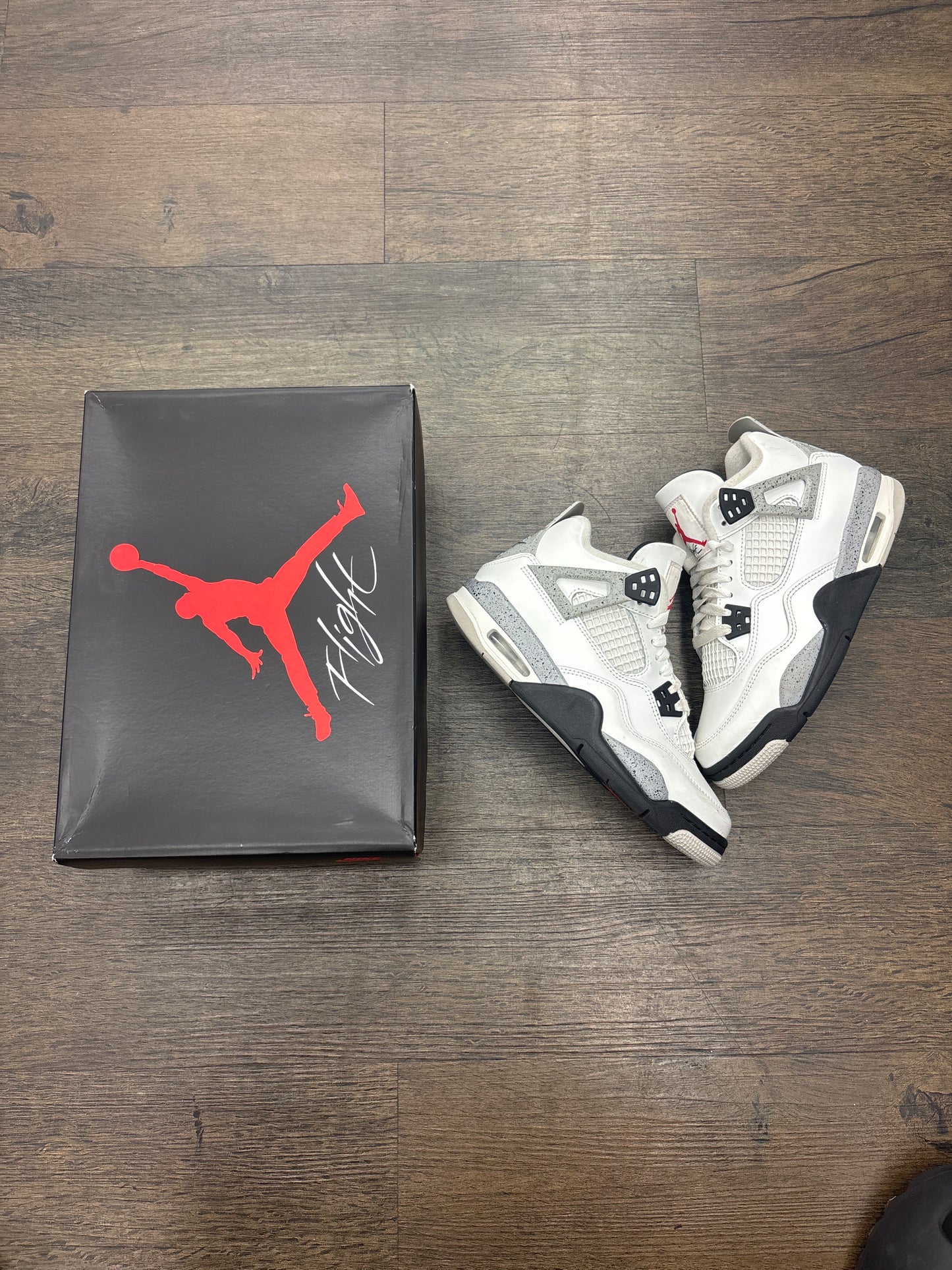 Jordan 4 ‘White Cement’ PRE-OWNED WITH BOX
