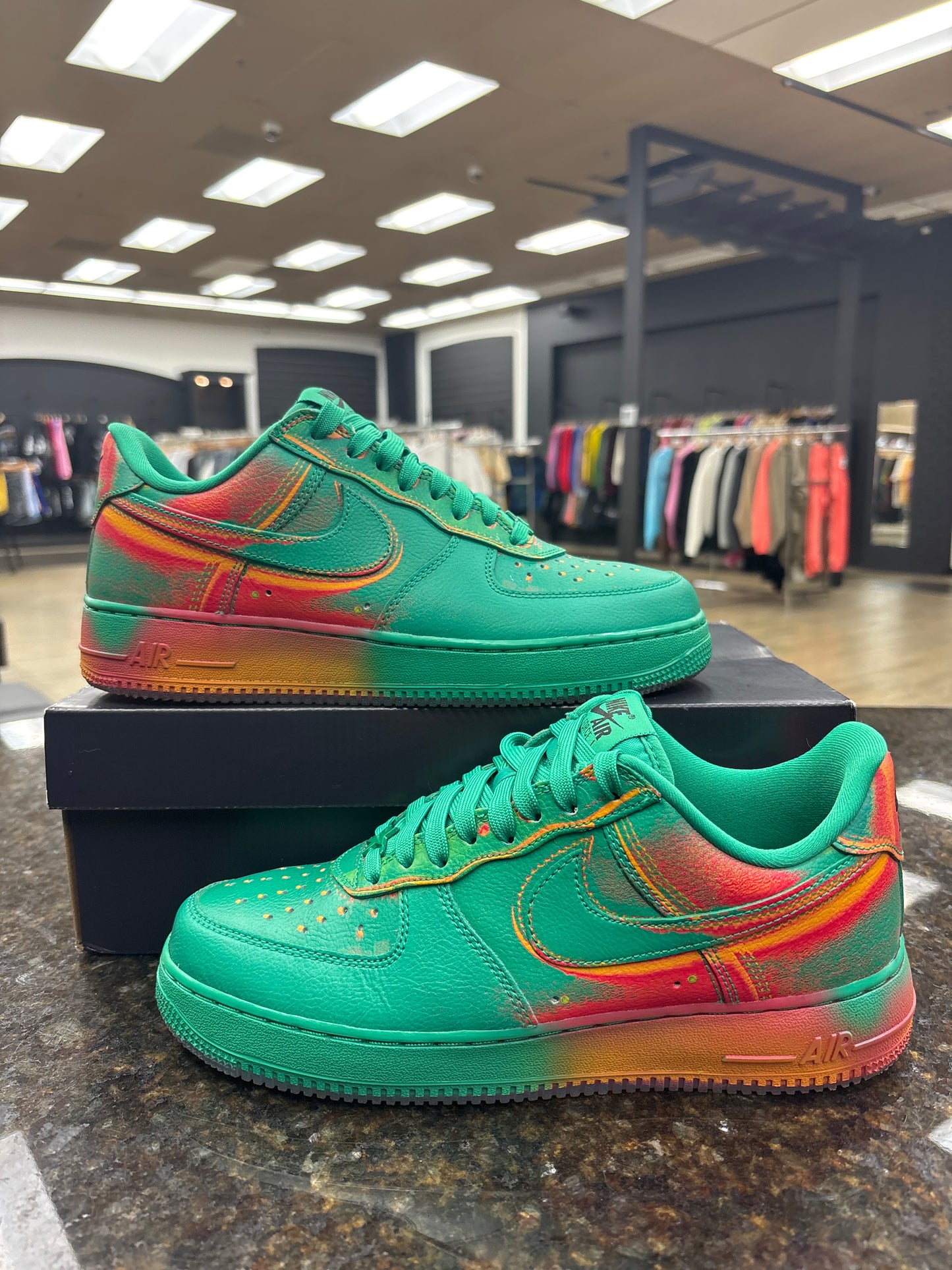 Nike AF1 ‘07 Stadium Green Crimson USED W BOX