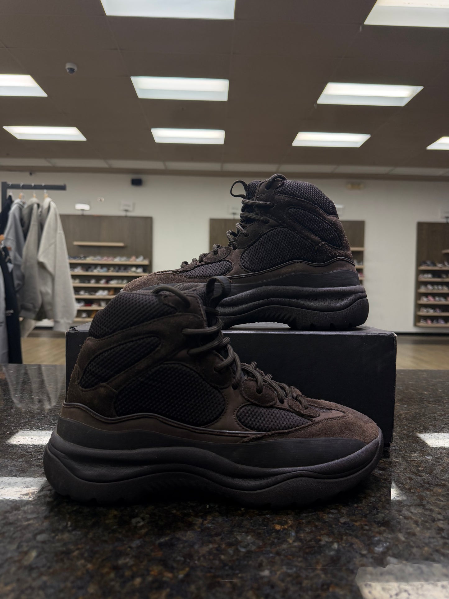 YEEZY BOOT Season 7 Oil Preowned