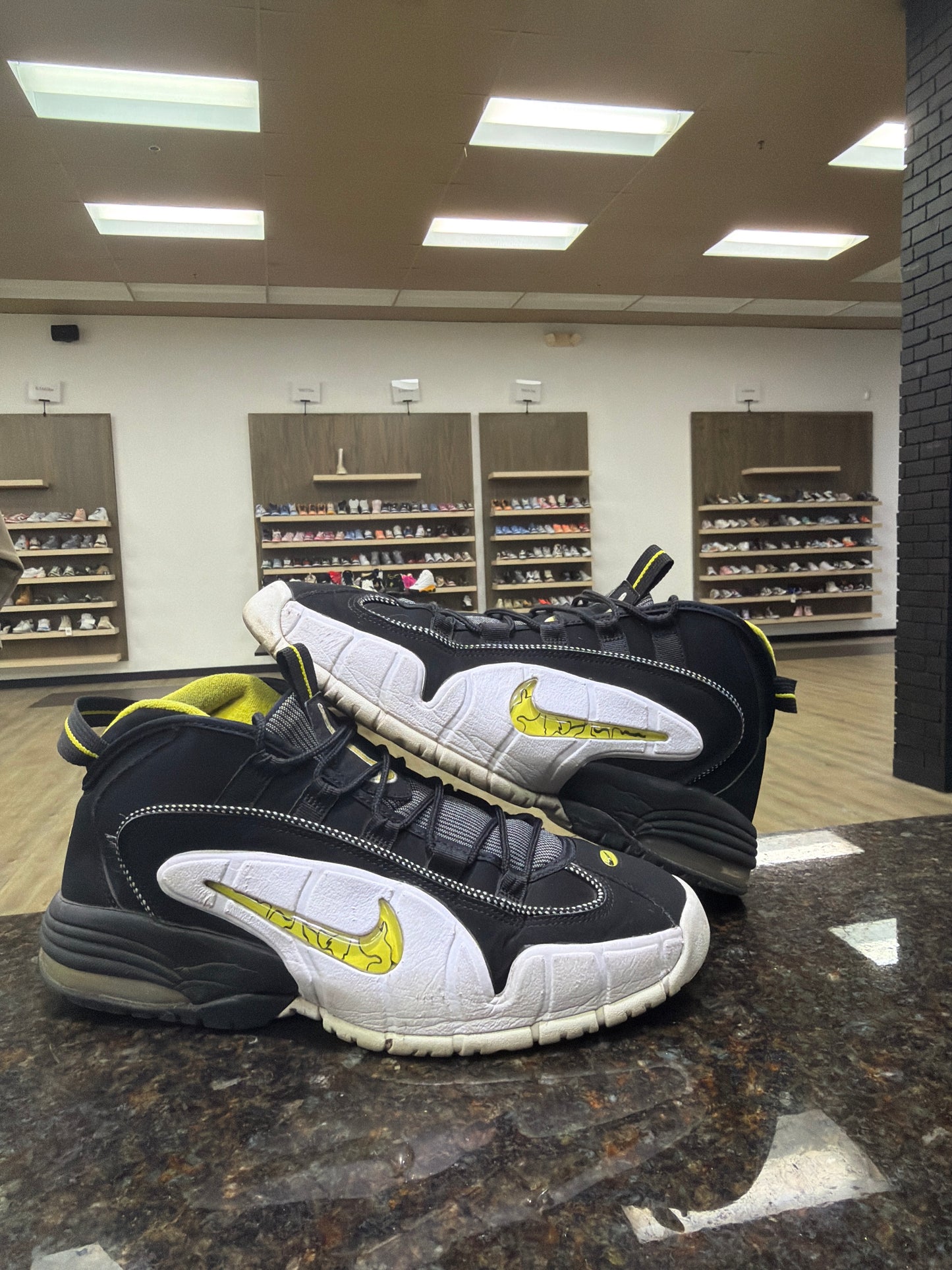 Penny Black White Yellow Used No Box