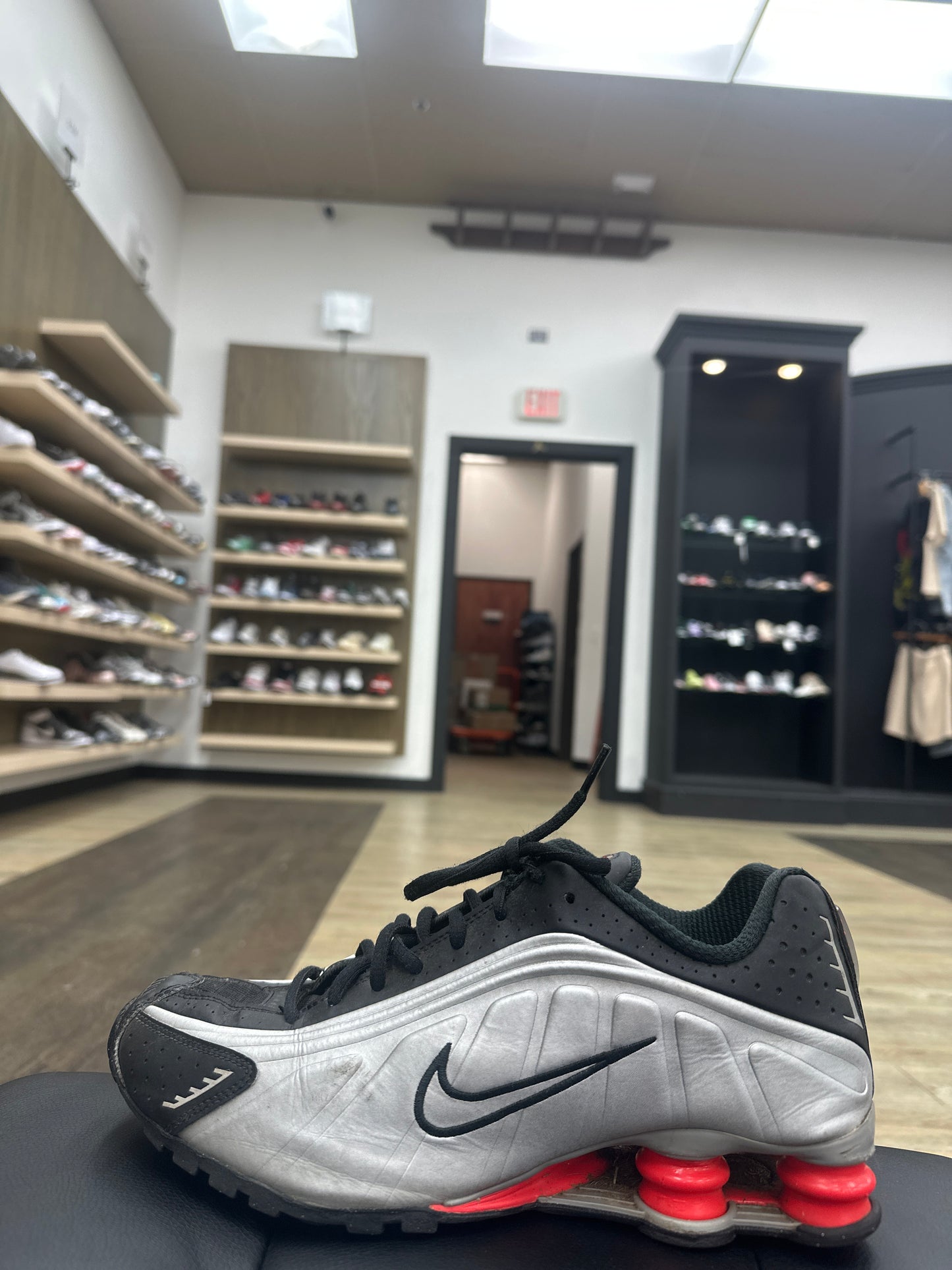 Nike Shox R4 Metallic Silver Used With Box
