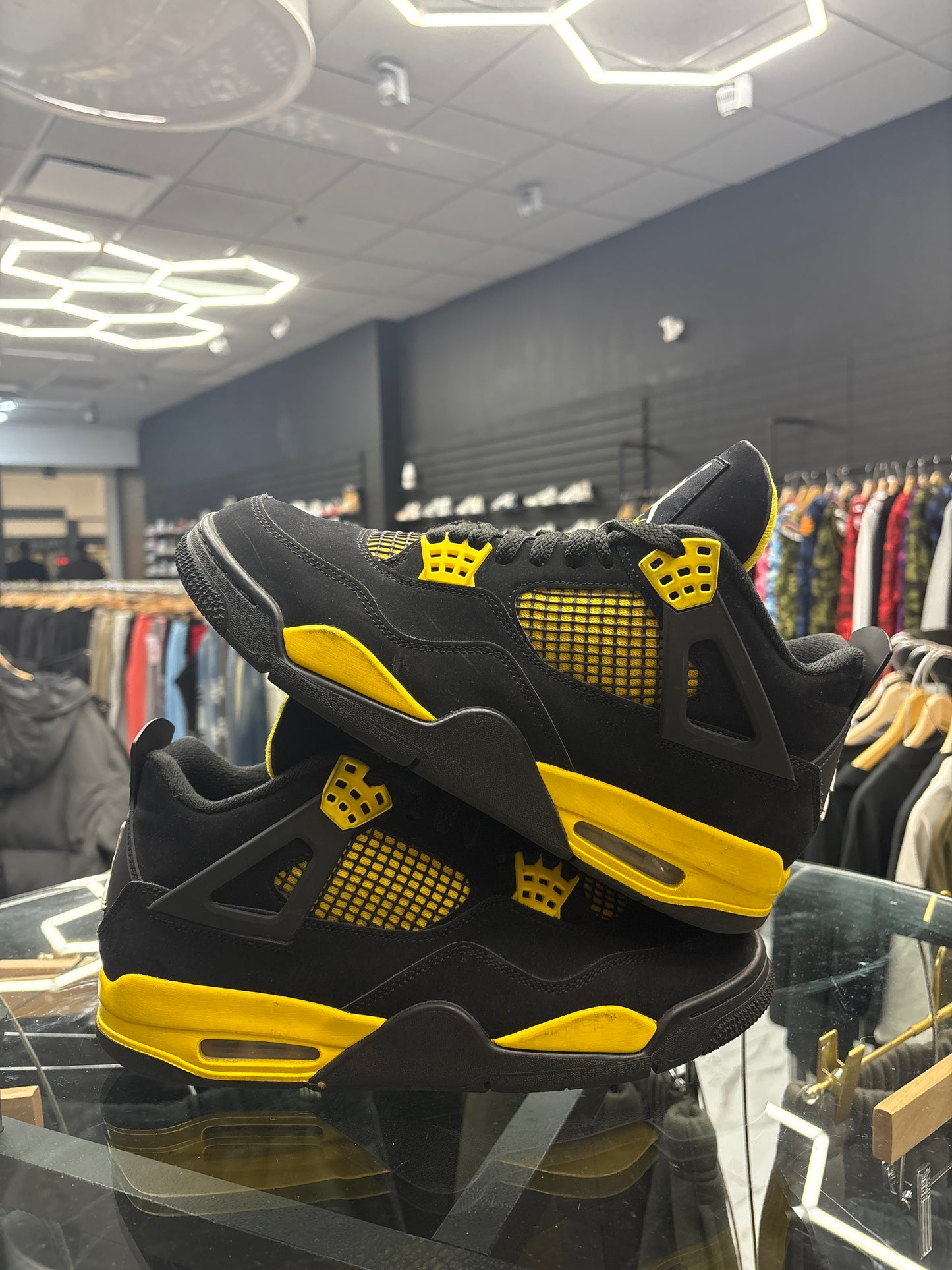 Jordan 4 Yellow Thunder USED NO BOX