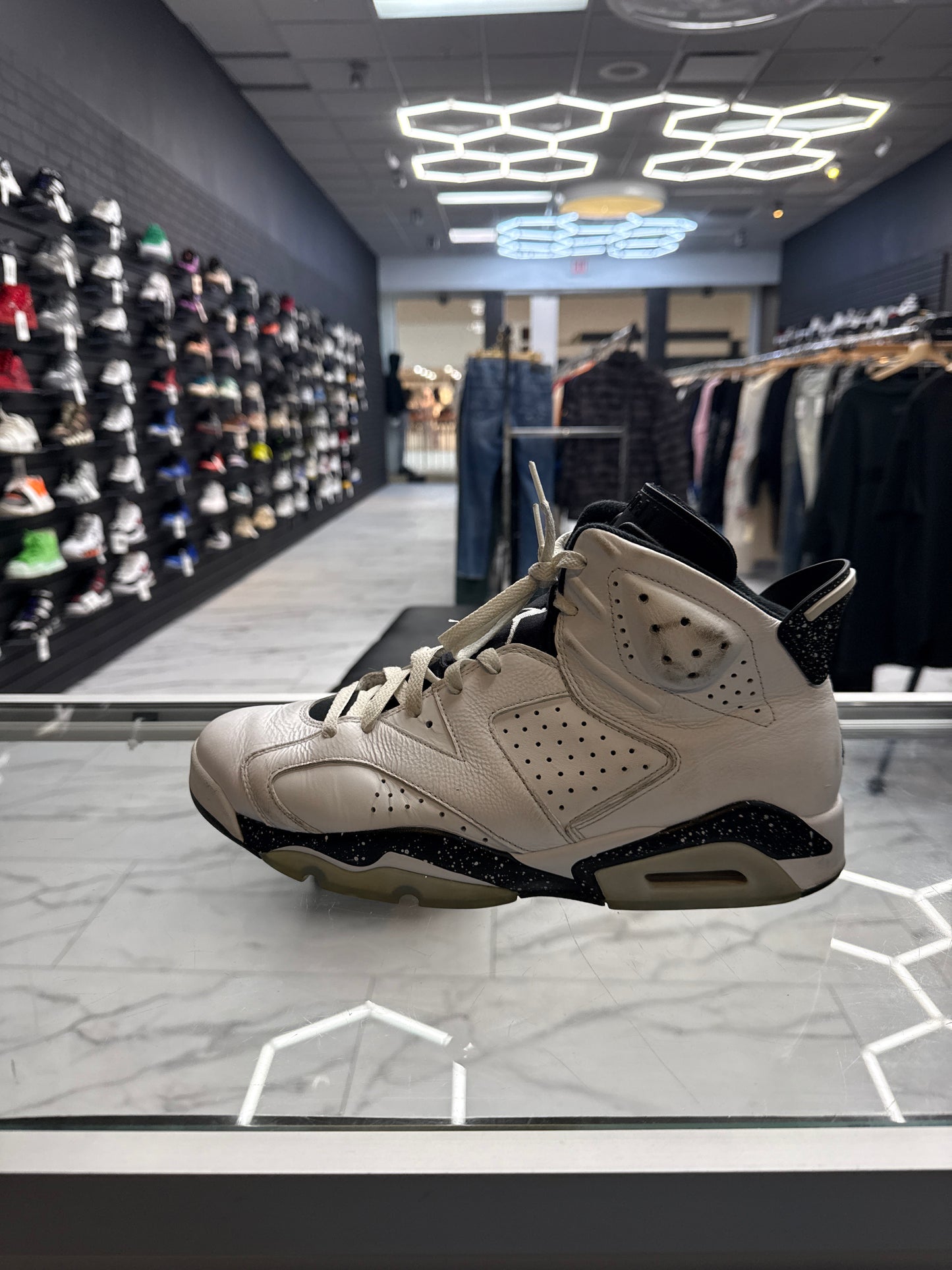 Jordan 6 ‘Reverse Oreo’ USED NO BOX