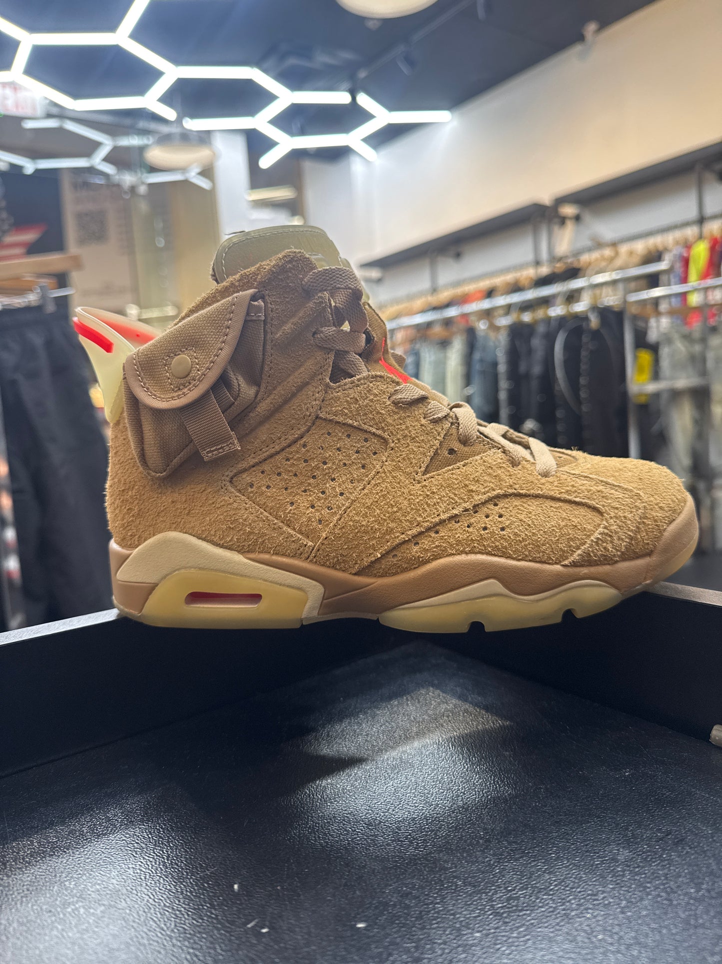 Jordan 6 “Travis Scott Khaki” Used W Box