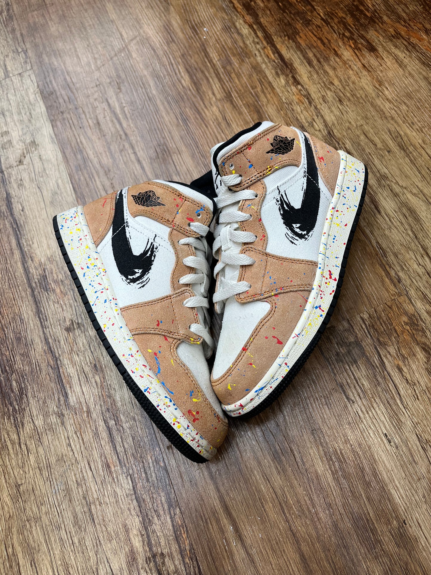 Jordan 1 mid brushstroke pre-owned no box