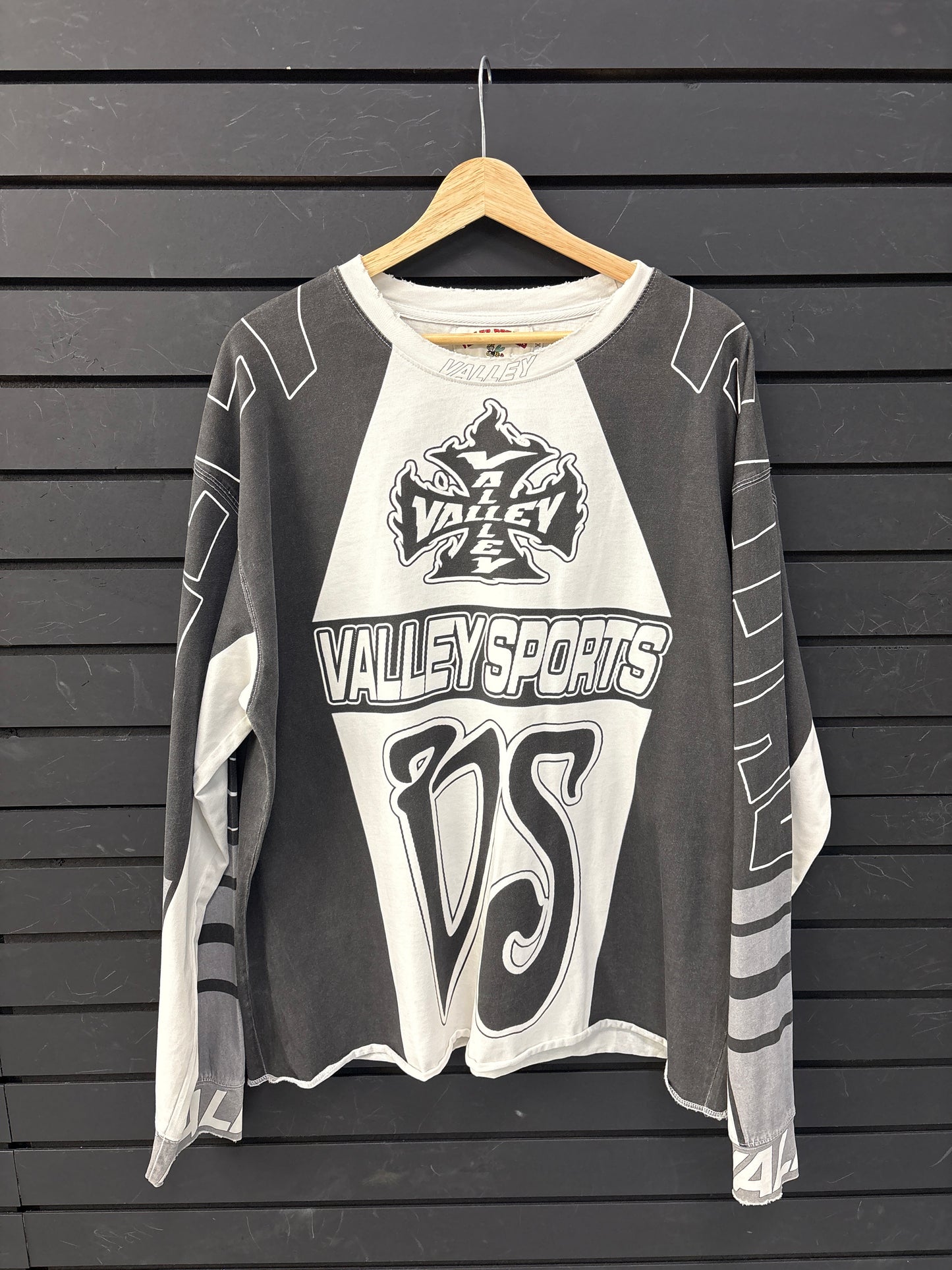 Vale Forever Vs Racing Long-Sleeve 'Black/White' USED