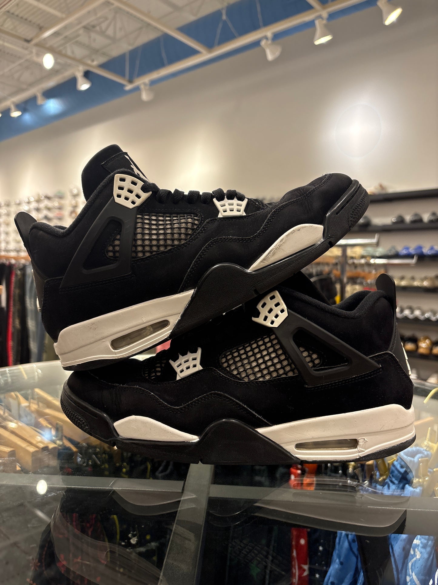 Jordan 4 White Thunder 4 USED NO BOX