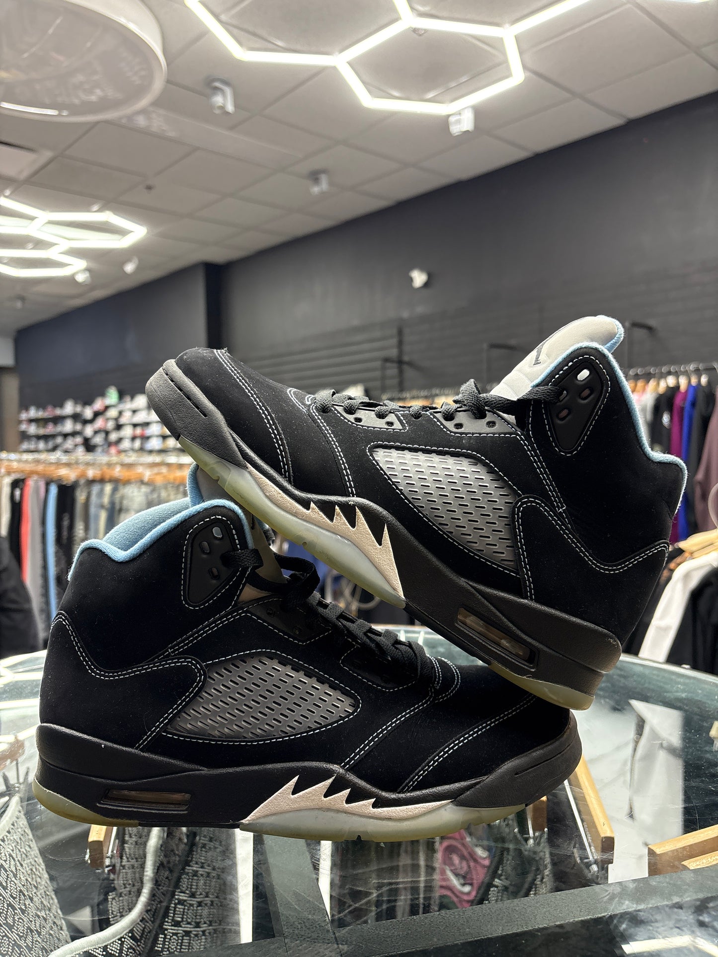 Jordan 5 Black University USED NO BOX