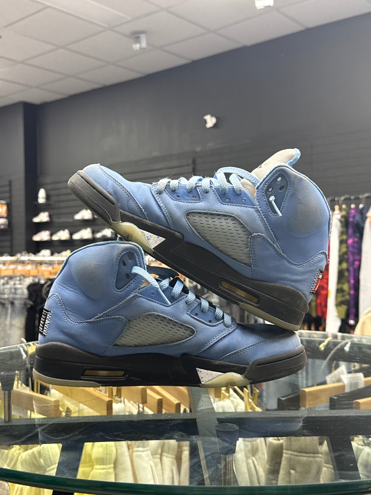 Jordan 5 UNC pre-owned no box