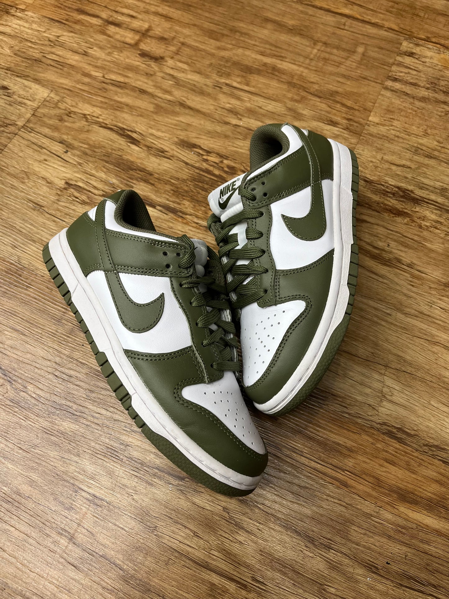 Dunk low medium olive pre-owned no box