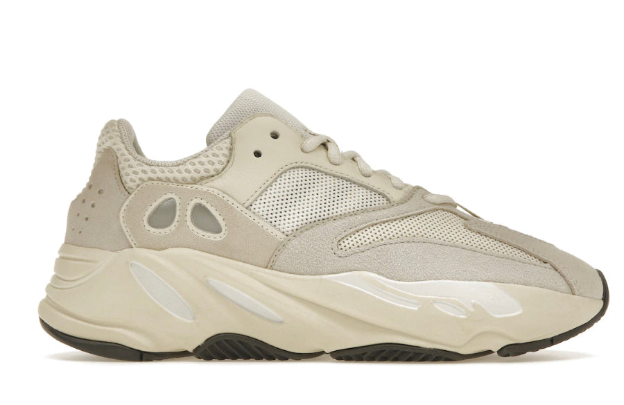 Yeezy 700 Analog