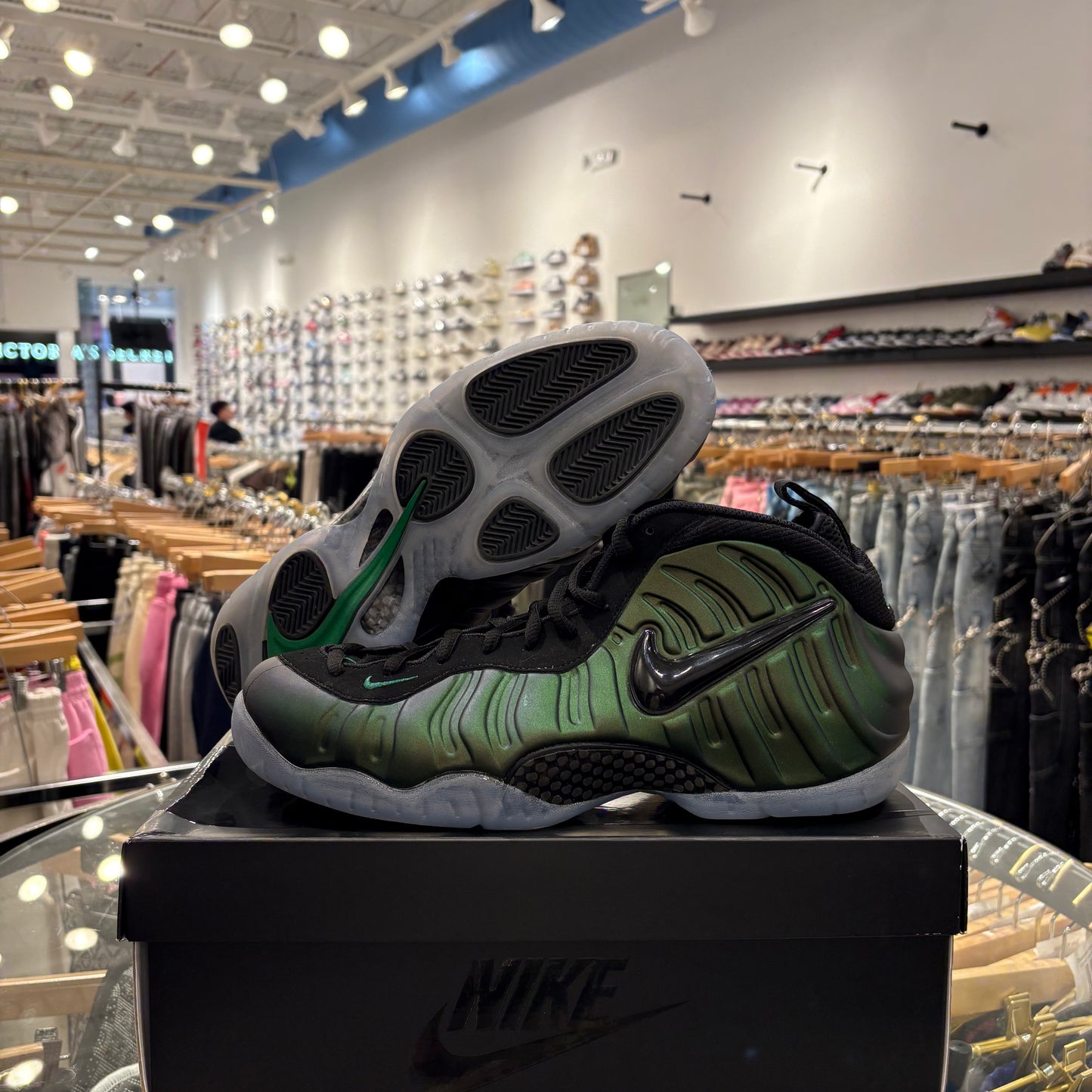 Foamposite Pine Green VNDS W BOX