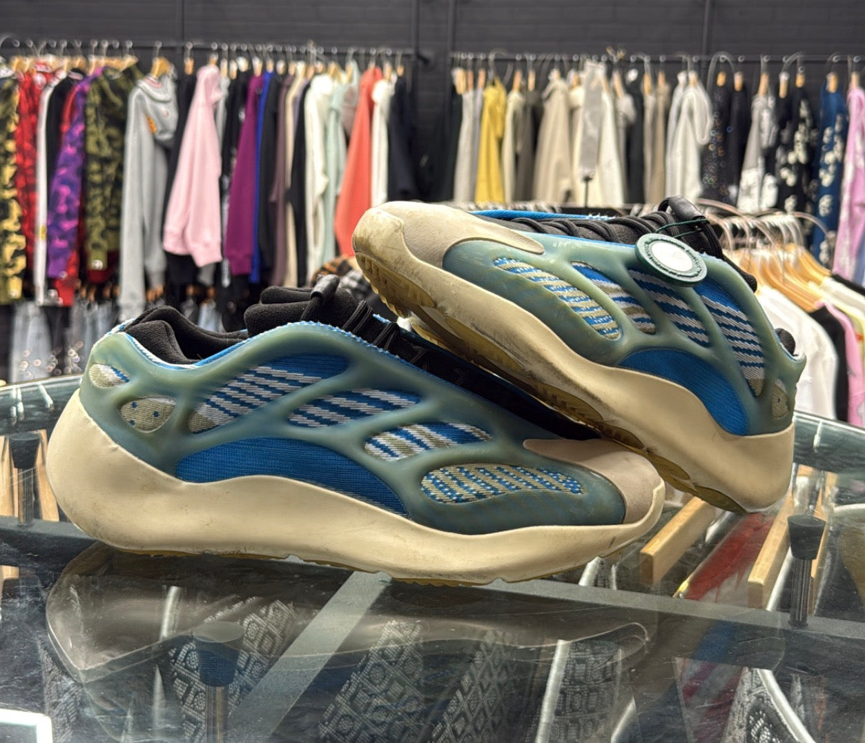 Yeezy 700 V3”Arzareth” Used NoBox