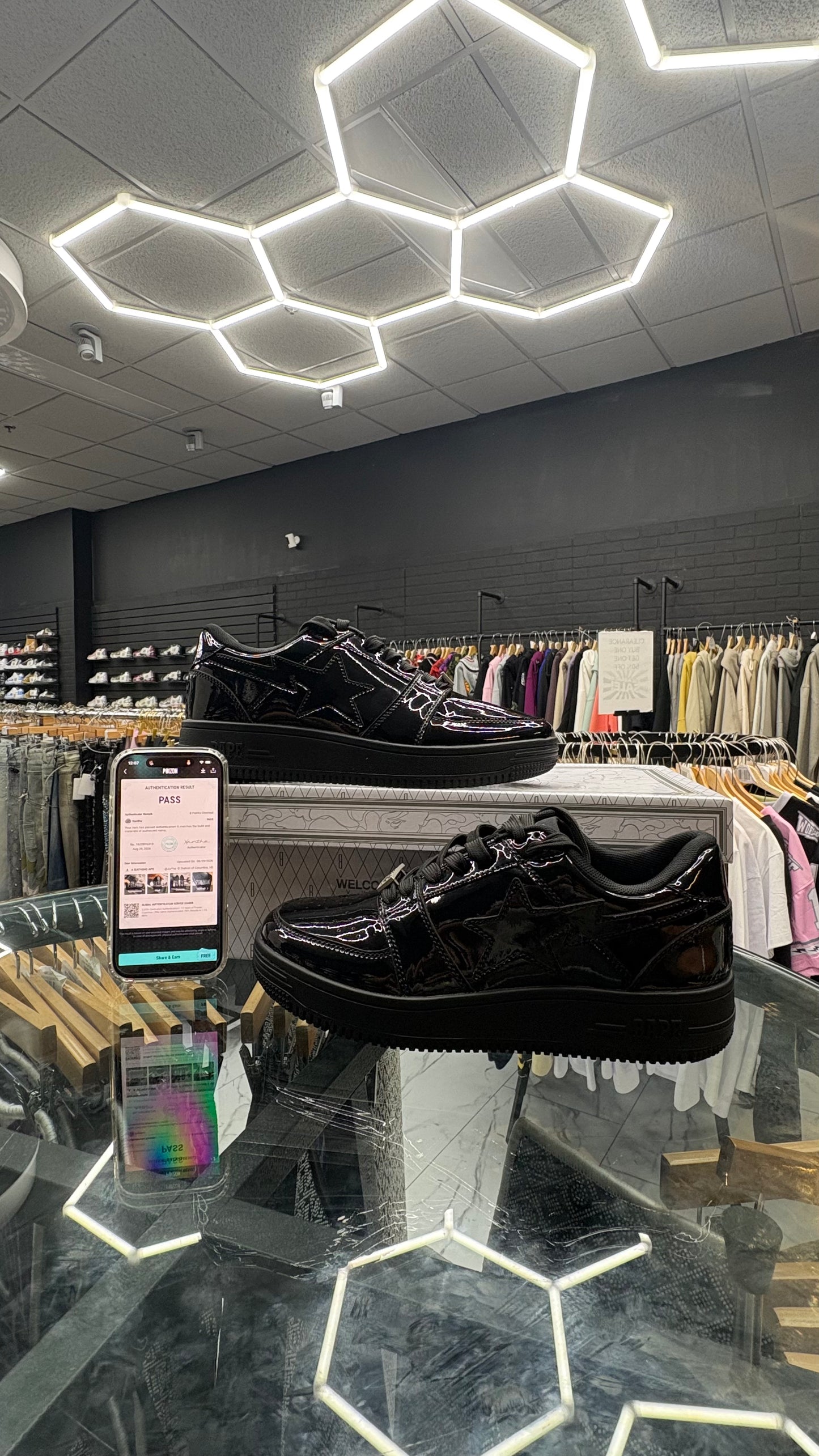 Bapesta low patent black USED WITH BOX