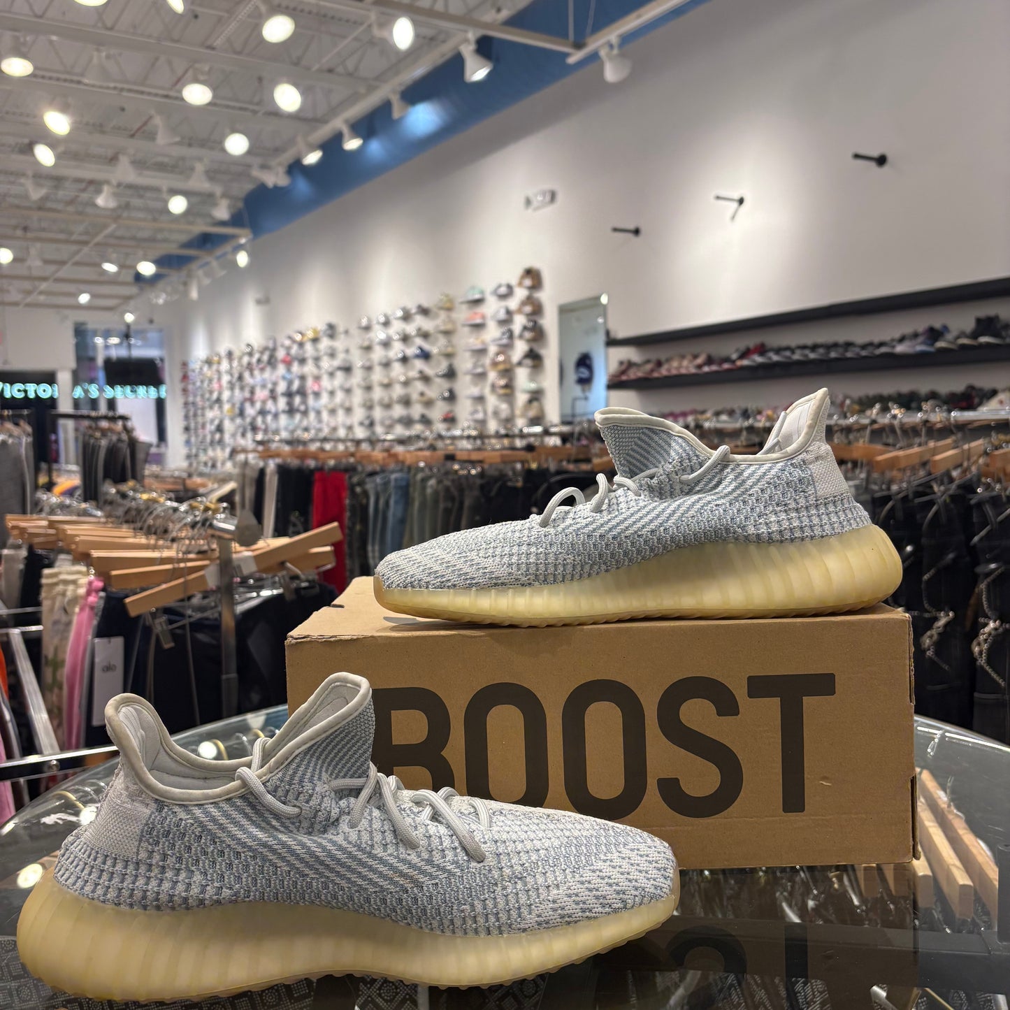 Yeezy 350 Cloud White USED W BOX