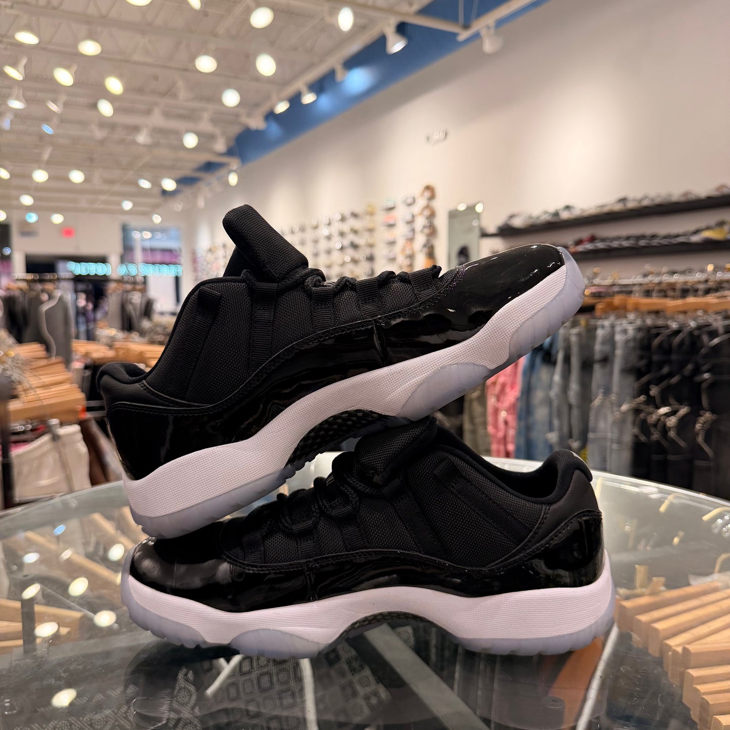 Jordan 11 SpaceJams Low USED NO BOX