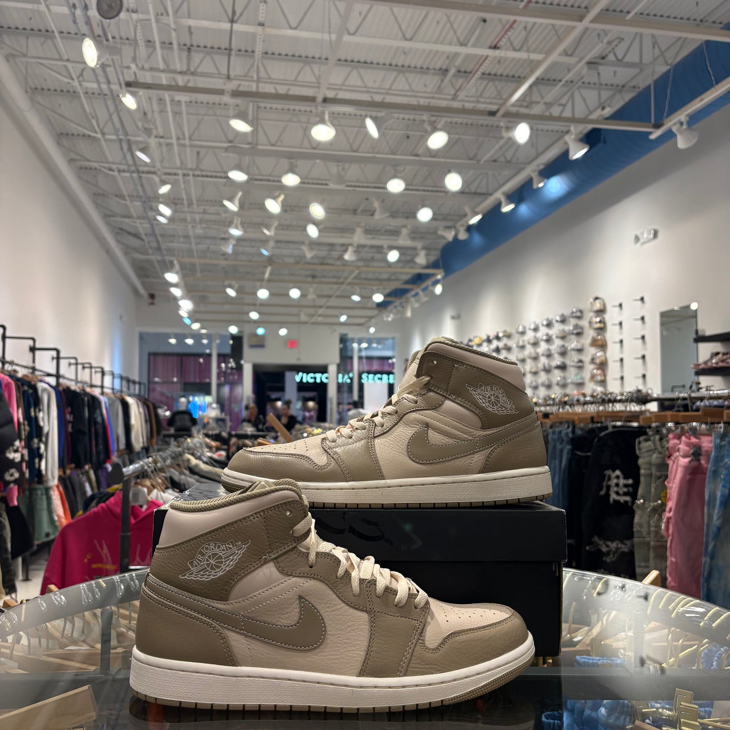 Jordan 1 Legend Brown USED W BOX
