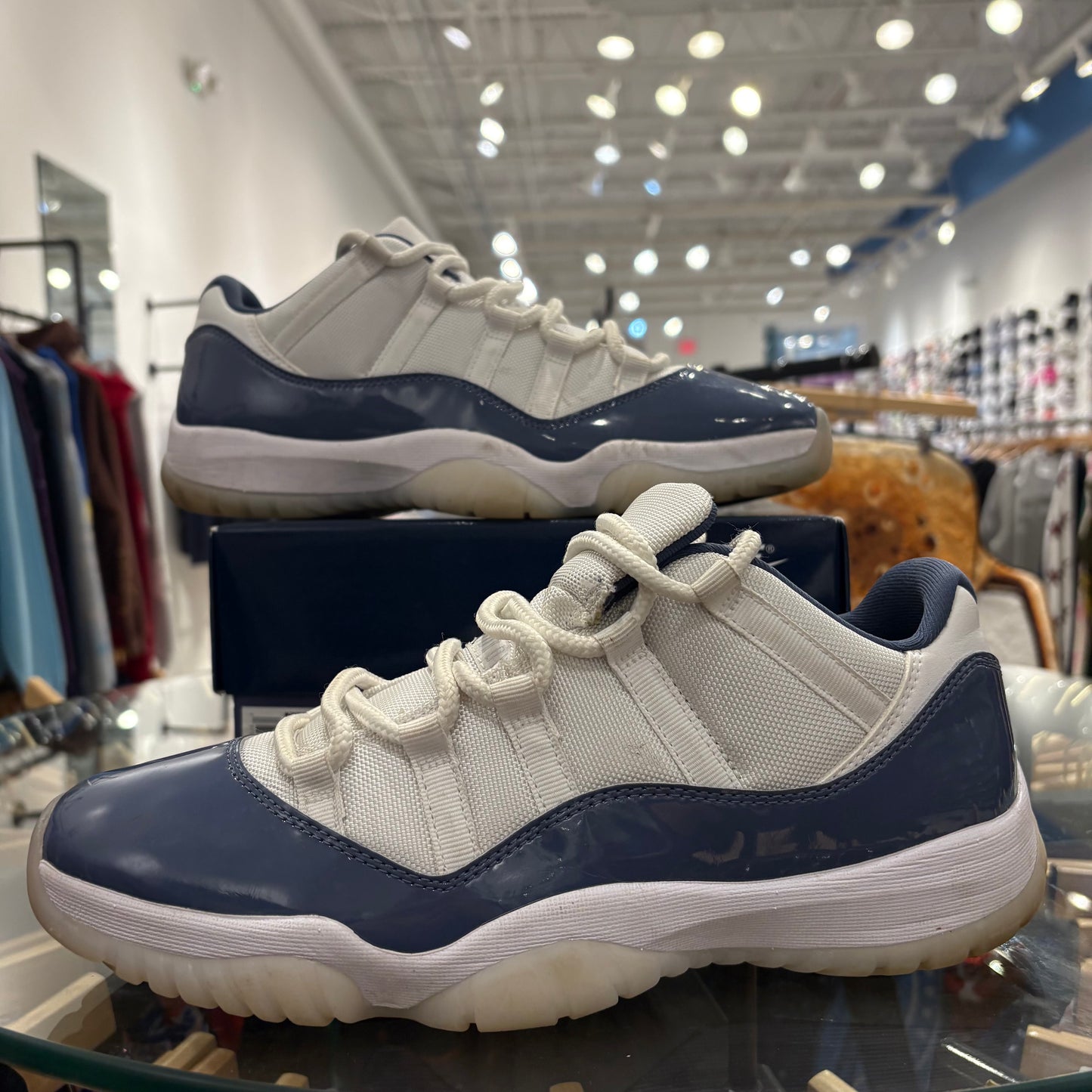 Jordan 11 Retro Low Diffused Blue Used