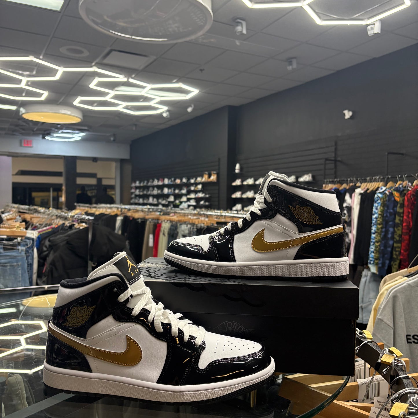 Jordan 1 ‘Patent Black