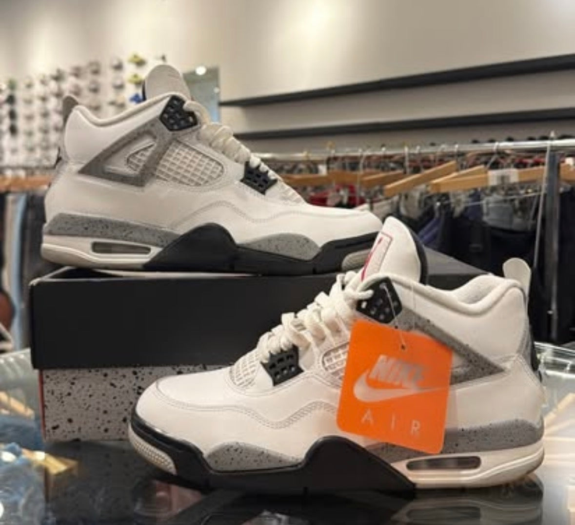 Jordan 4 White Cement USED W BOX (K)