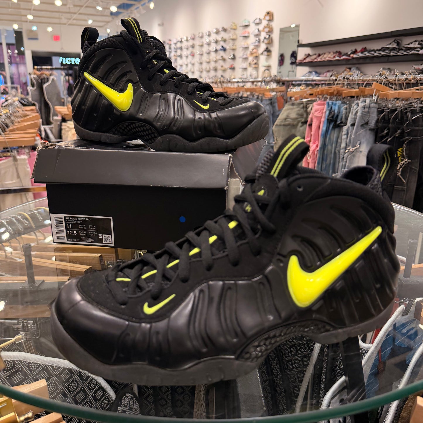 Nike Foamposite Pro Voltage Used With Box