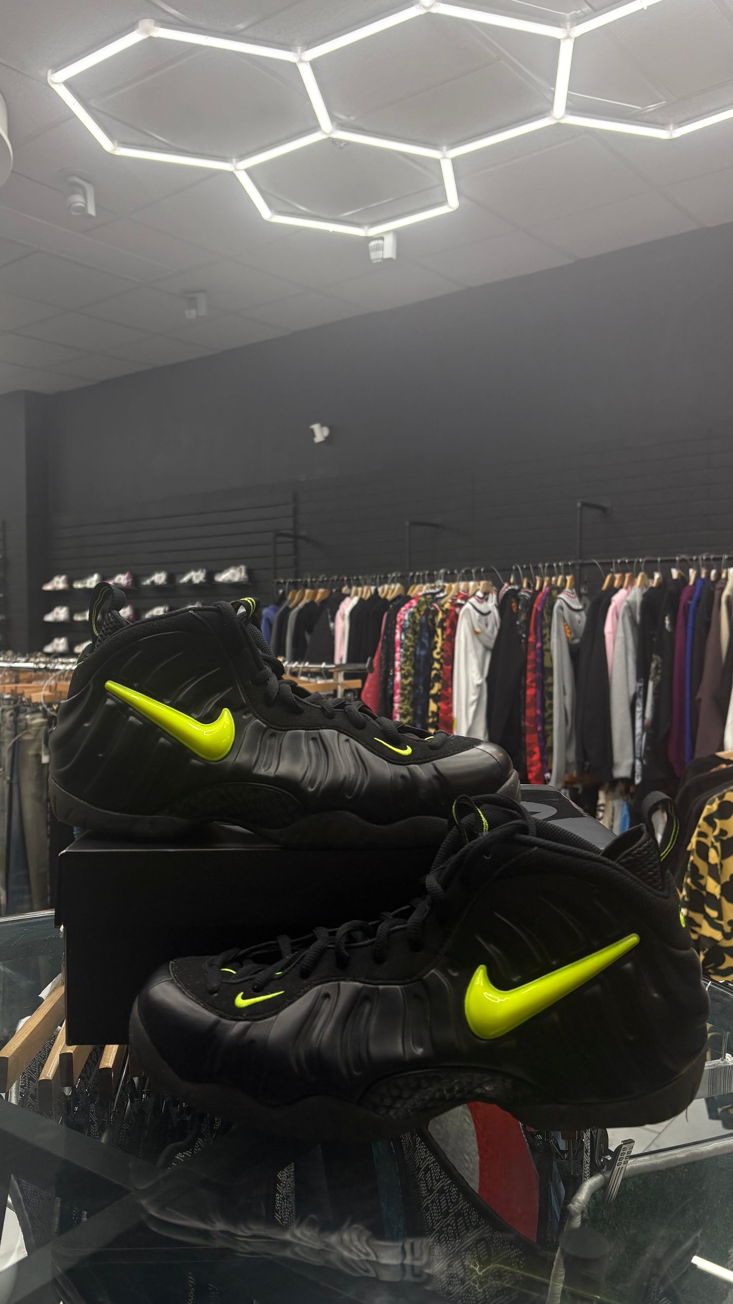 Nike Foamposite Voltage USED WITH BOX