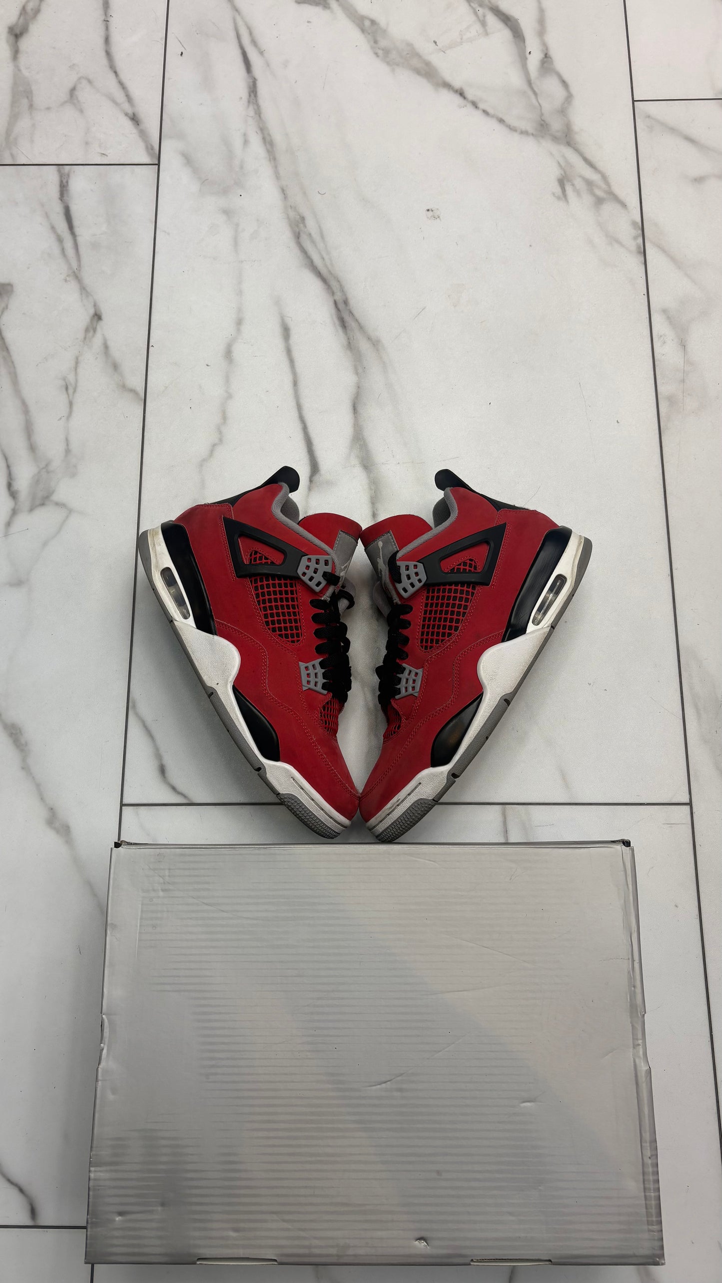 Jordan 4 toro USED WITH BOX