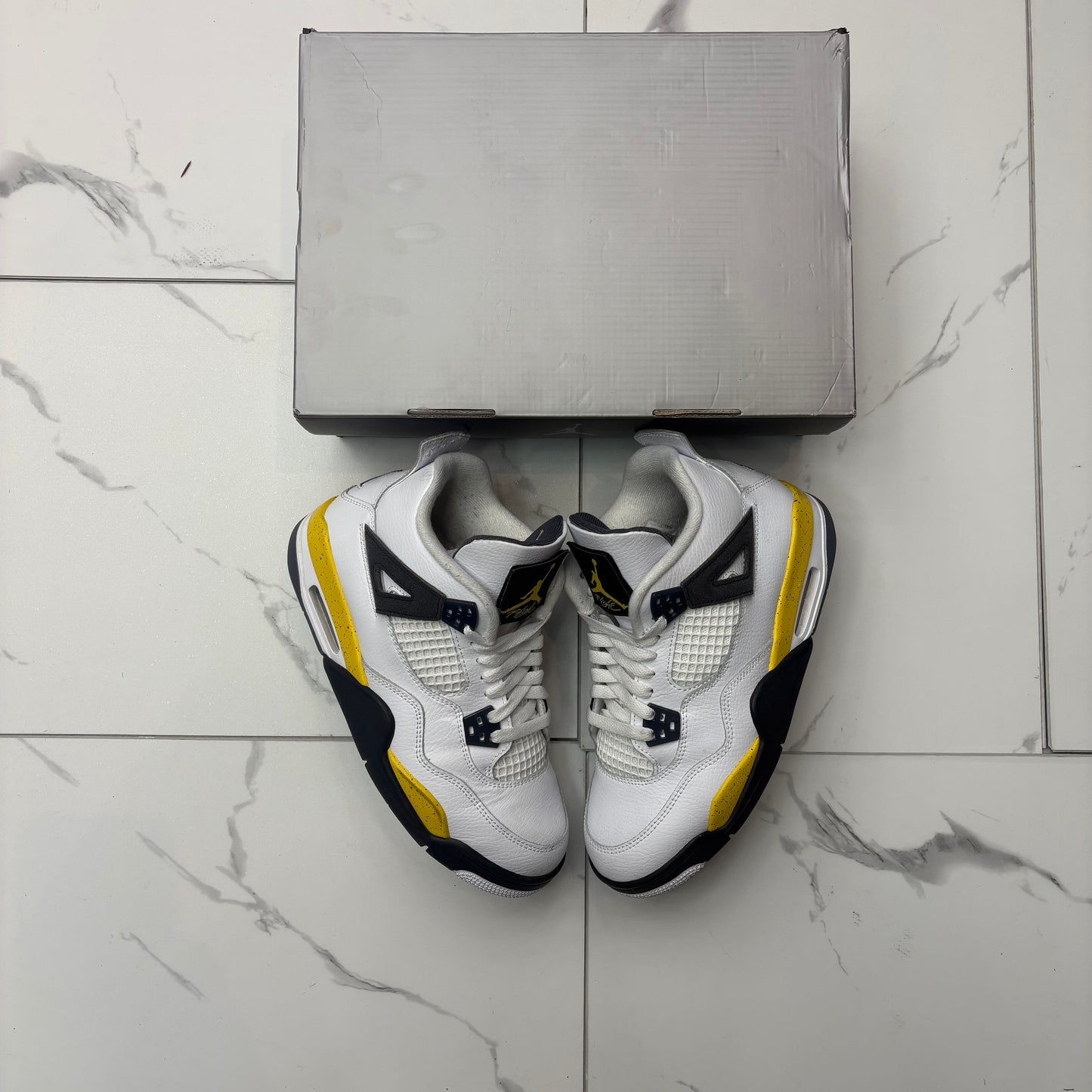 Jordan 4 tour yellow USED WITH BOX