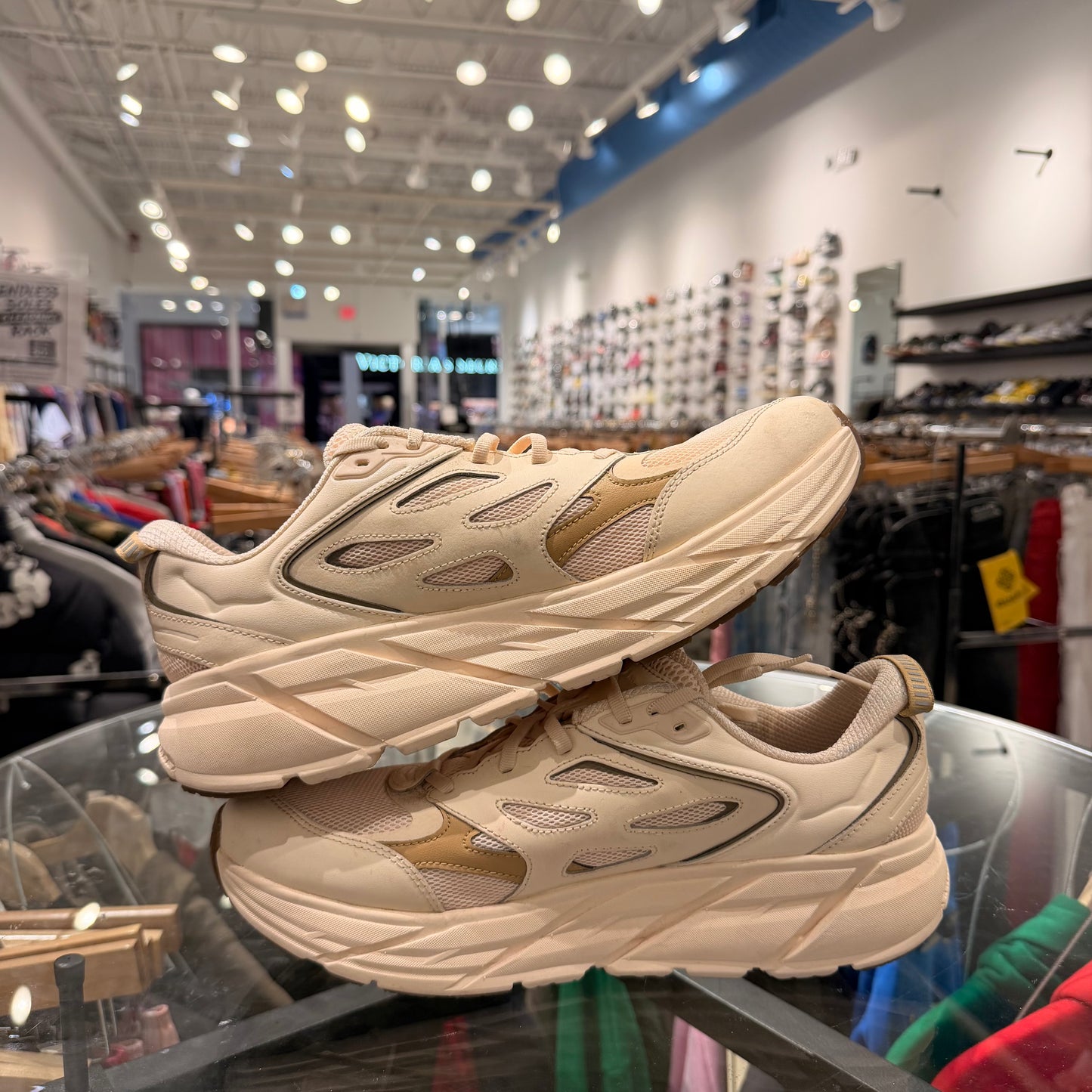 Hoka Vanilla Wheat USED NO BOX
