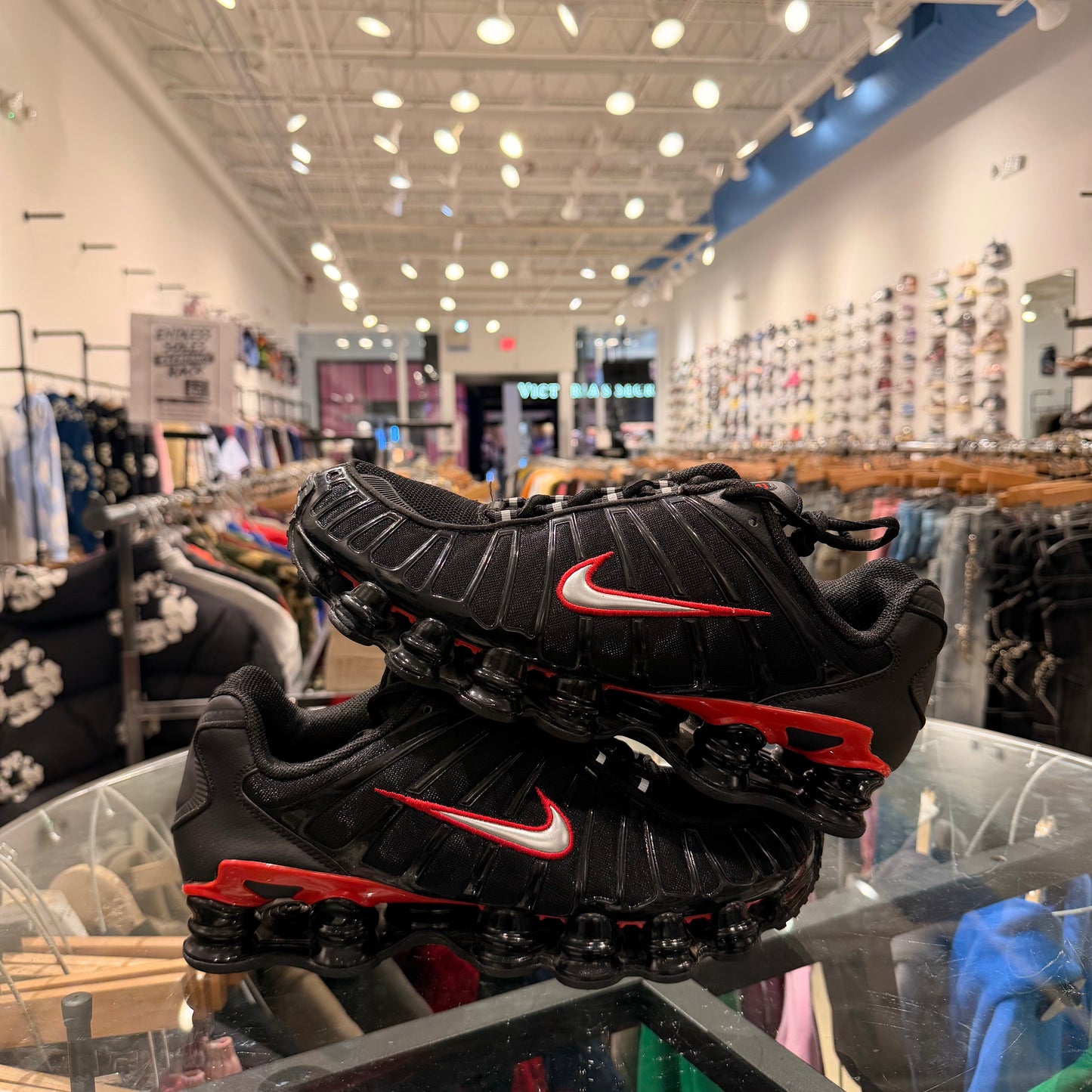 Nike Shox TL Black/Red USED NO BOX