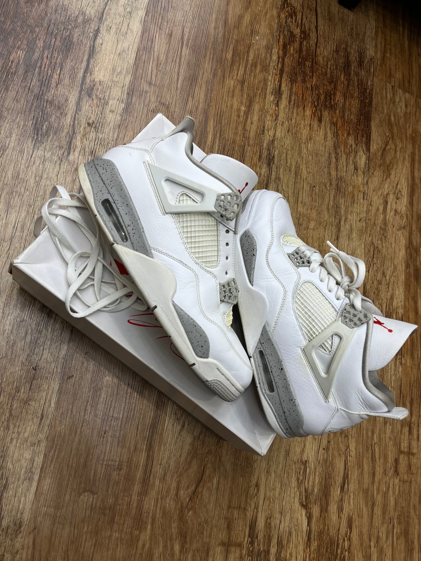 Air Jordan 4 “White Oreos” USED