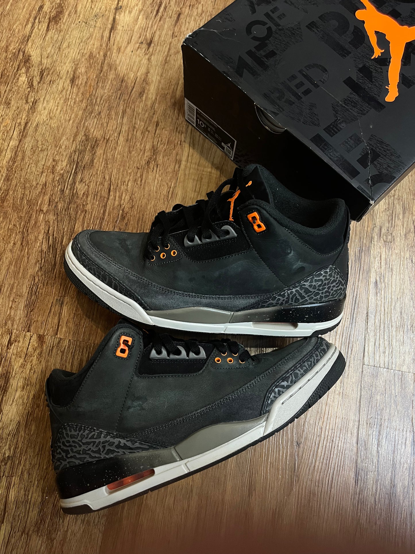 Jordan 3 Fear With box PRE OWNED