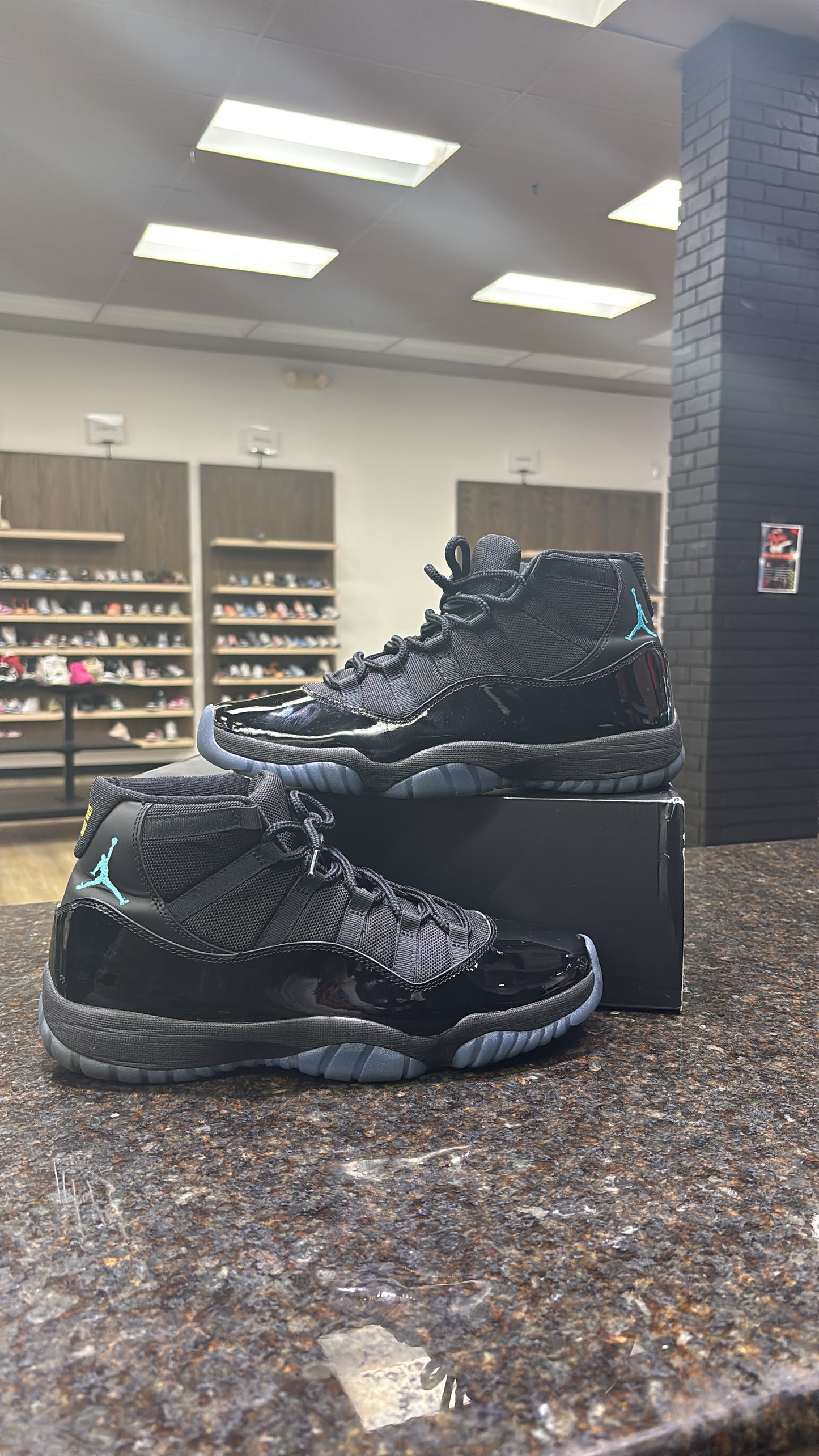 Jordan 11 Gamma Slightly Used