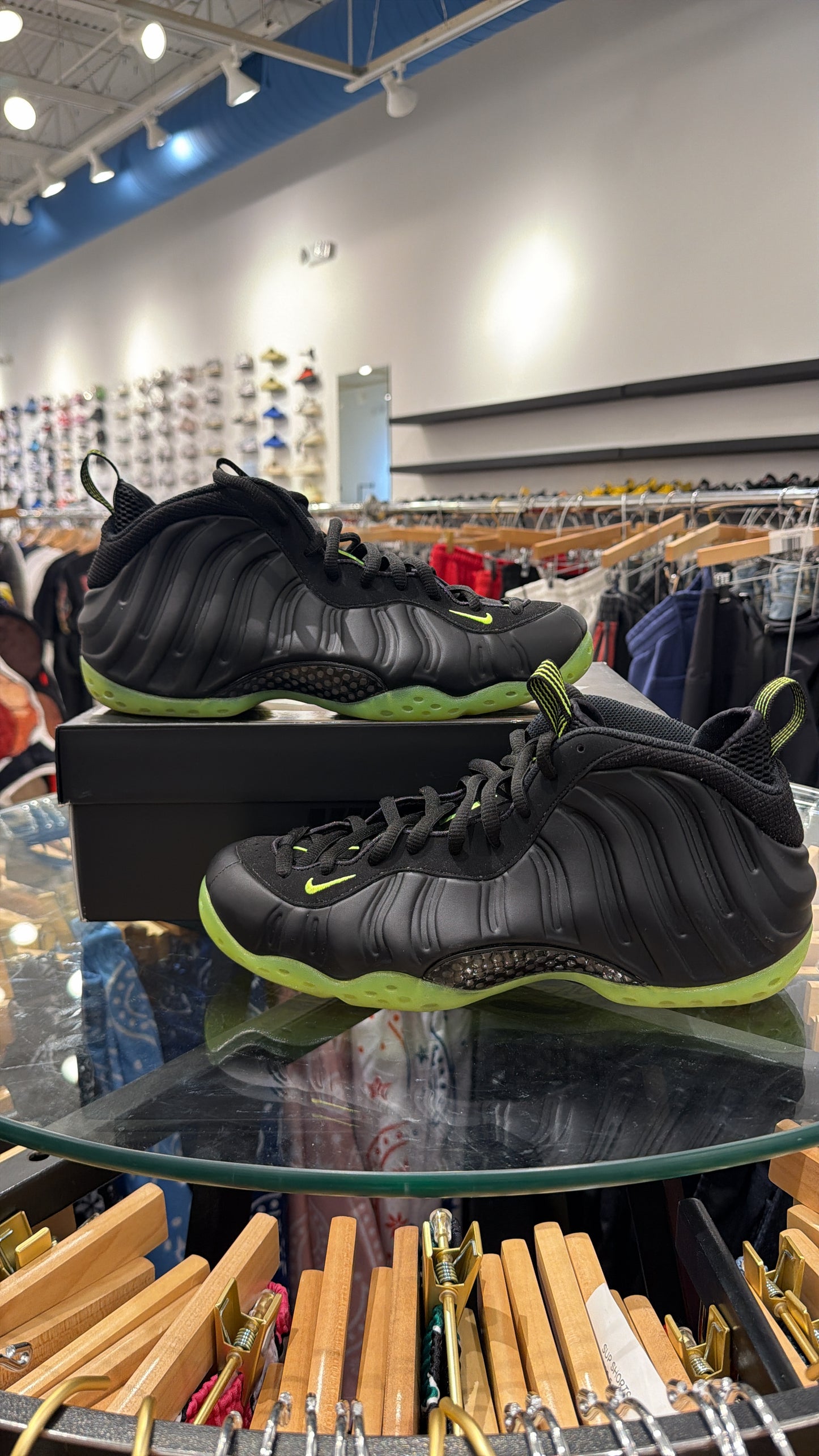 Nike Foamposite Volt USED W BOX (K)