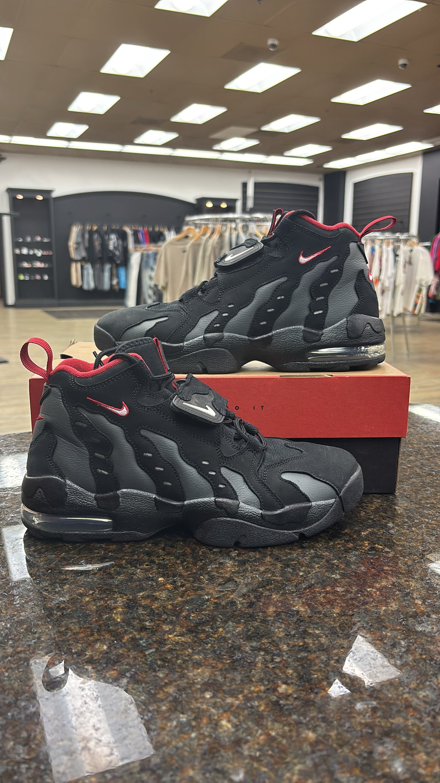 Nike Air DT Max ‘96 Falcons used with box