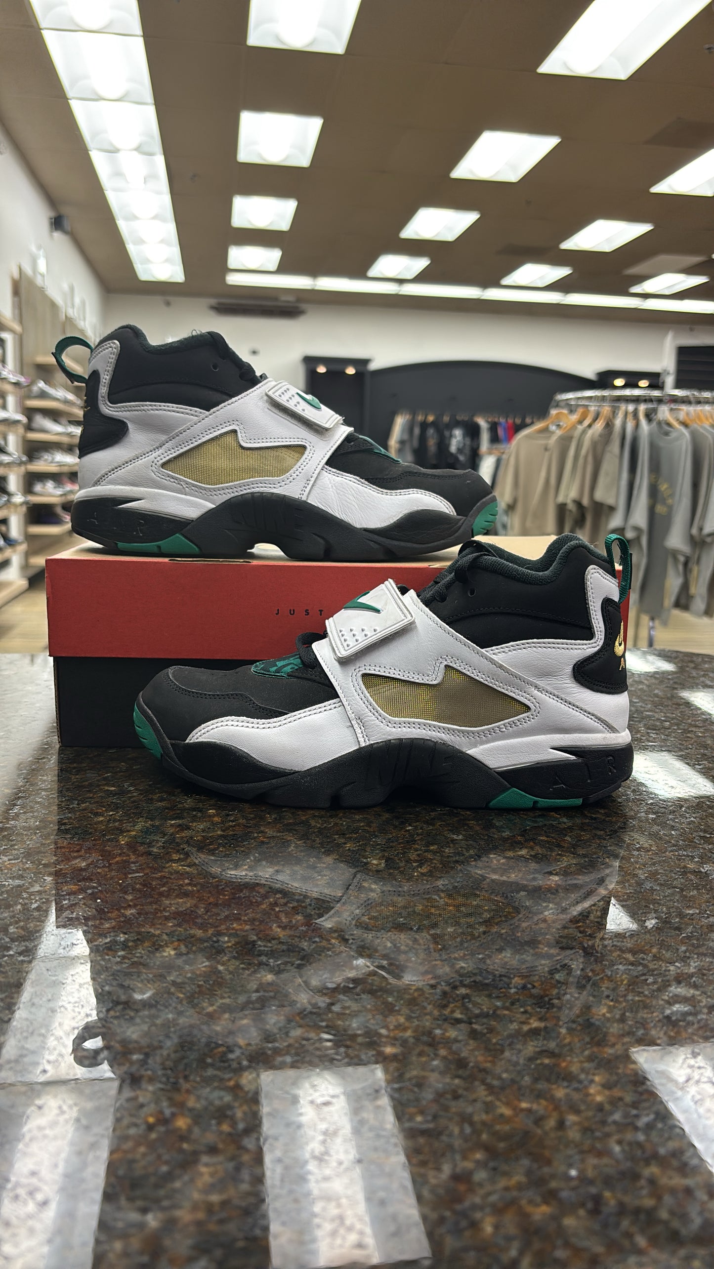 Nike Diamond terf emerald used with box