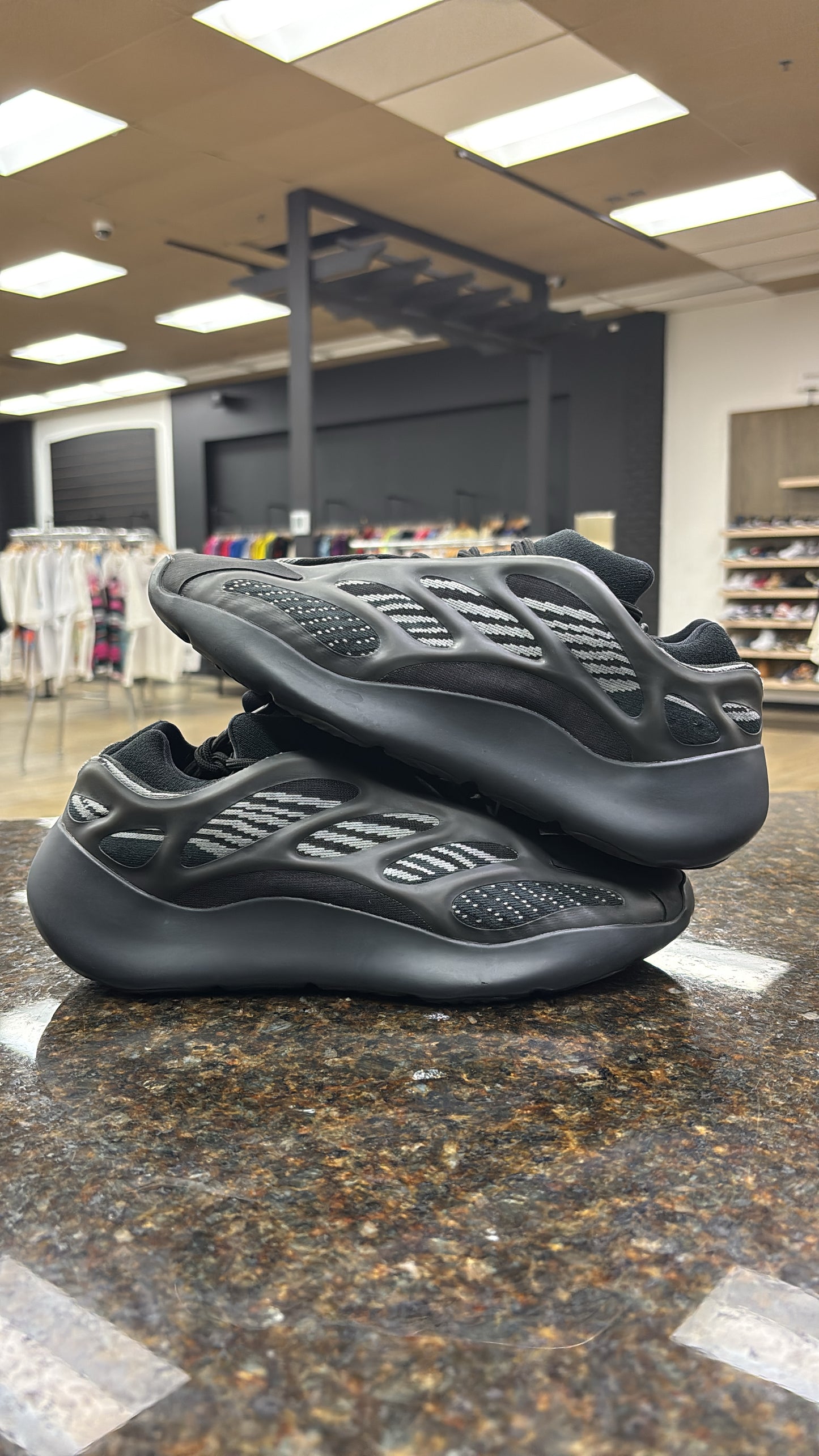 Yeezy 700 V3 Dark Glow Preowned no box
