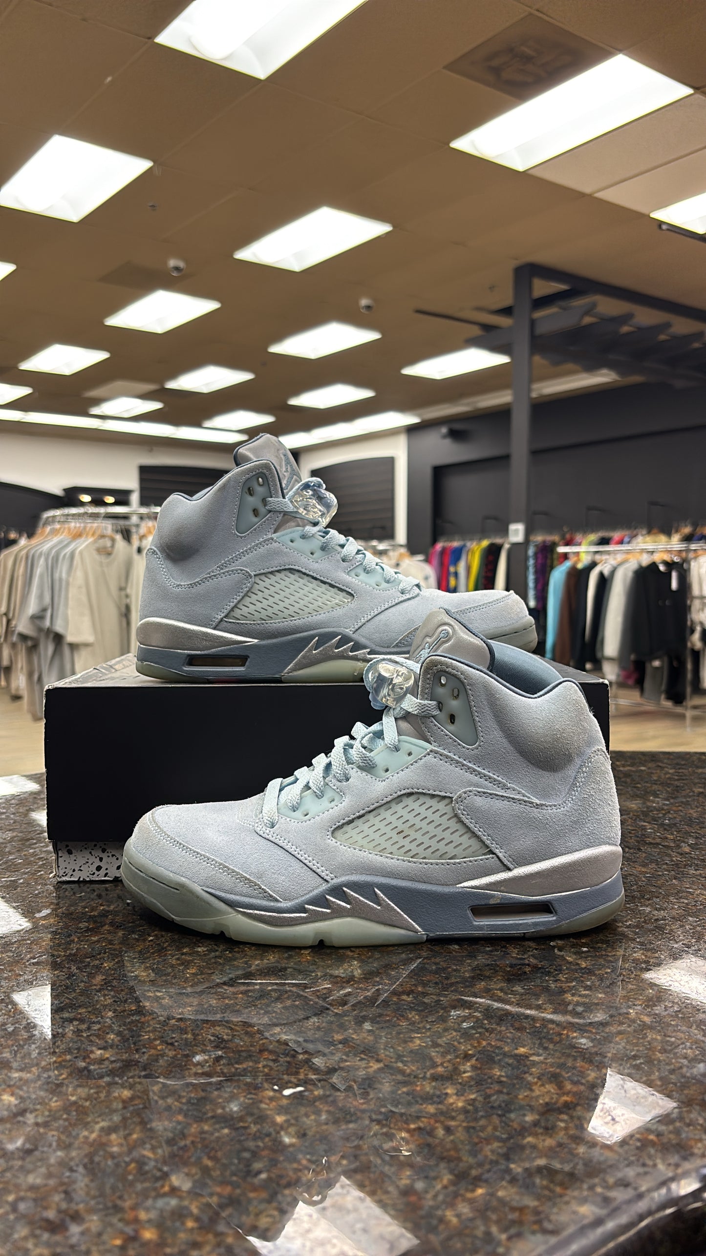 Jordan 5 bluebird(woman) preowned with box