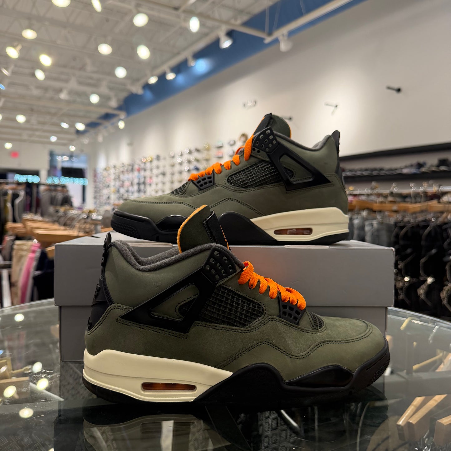 Jordan 4 Undefeated VNDS W Box