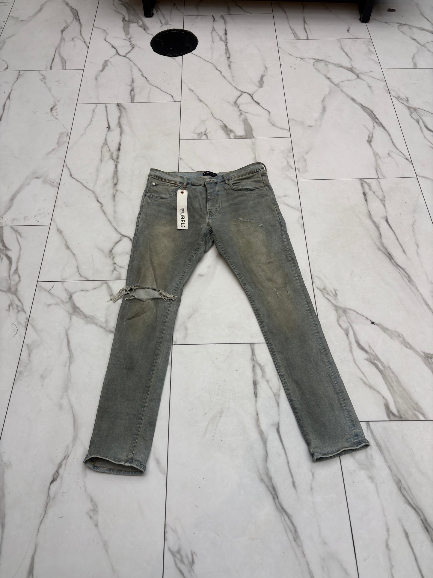 Purple Jeans ‘Knee Rip’ USED